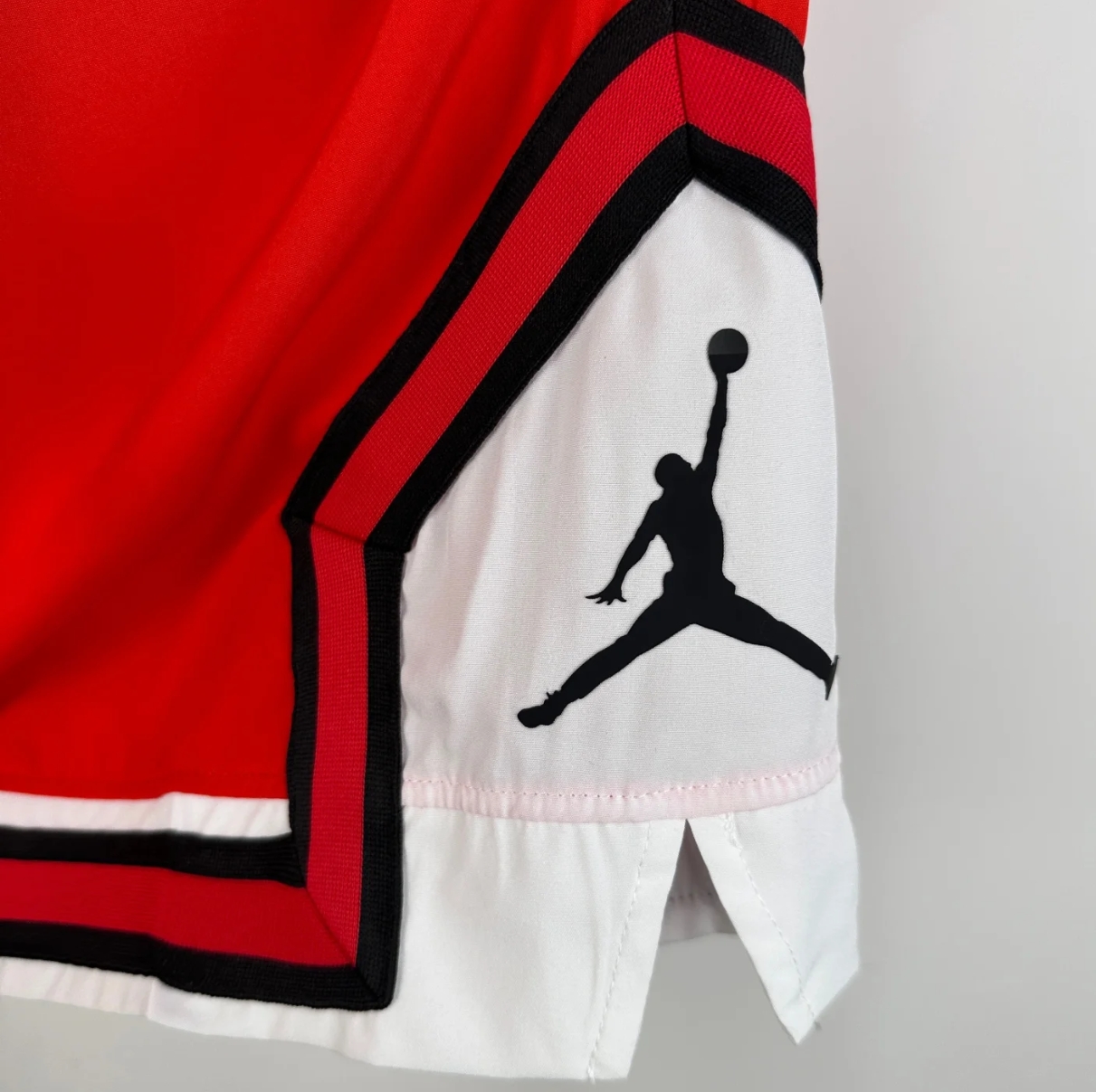 Air Jordan Flight Basketball Gym Shorts in Red with Dri-Fit Technology - 图片 4