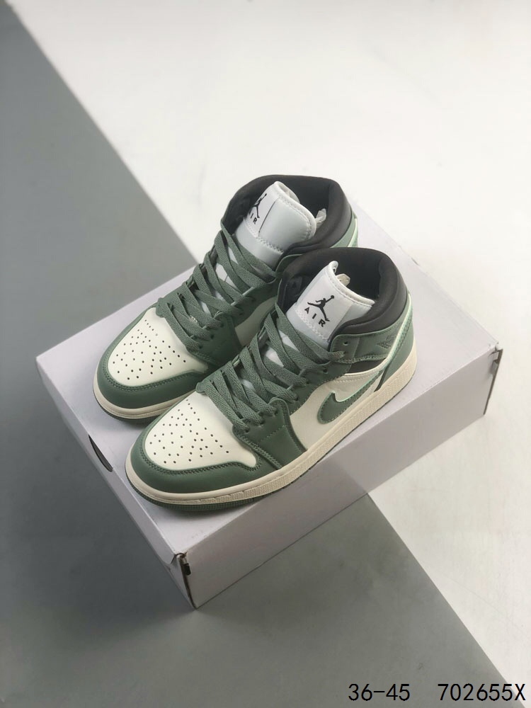 真标带半码！
耐克Nike Air Jordan 1 Mid“ AJ1 乔1代 乔丹一代 中高帮经典复古文化休闲运动篮球鞋
尺码：36 36.5 37.5 38 38.5 39 40 40.5 41 42 42.5 43 44 44.5 45 46
ID：702655X