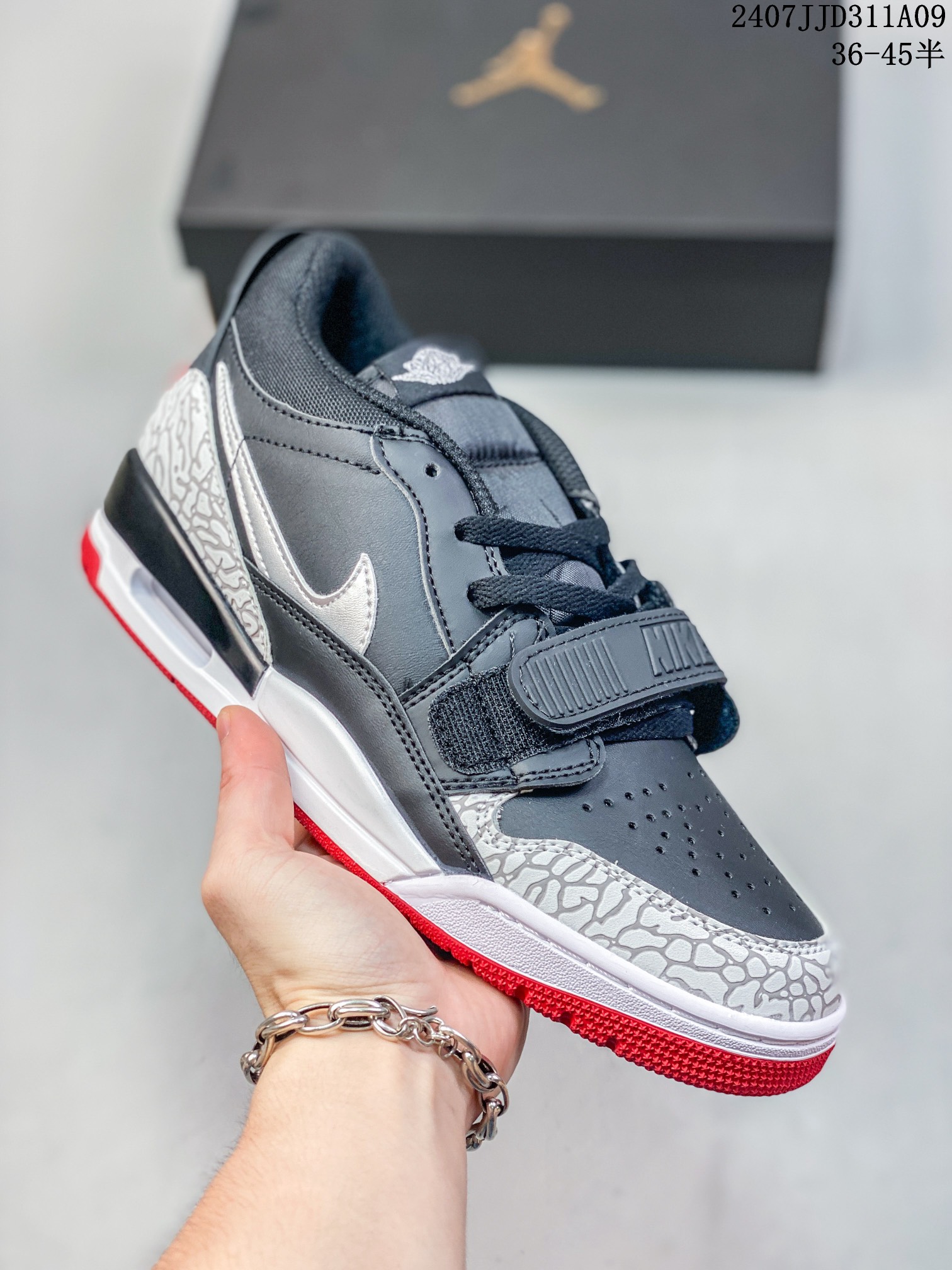 Air Jordan  Legacy 312 Low 低帮 AJ312 Jordan312代 aj312 乔312 低帮 Jordan篮球鞋系列 有着交错结合的设计，它的名字就展现出它所包含的鞋1