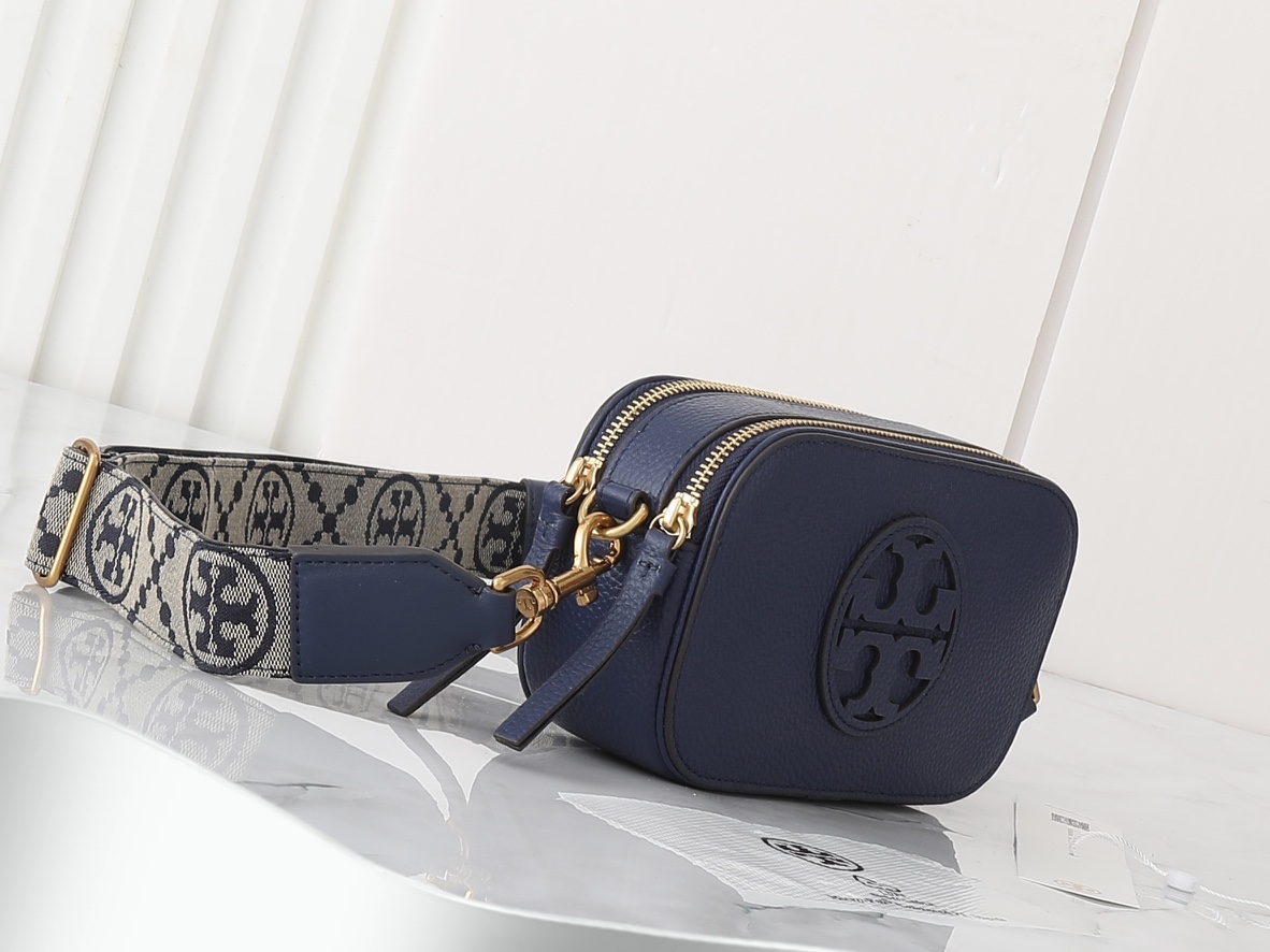 Alternative view of Crossbody Bag 12138