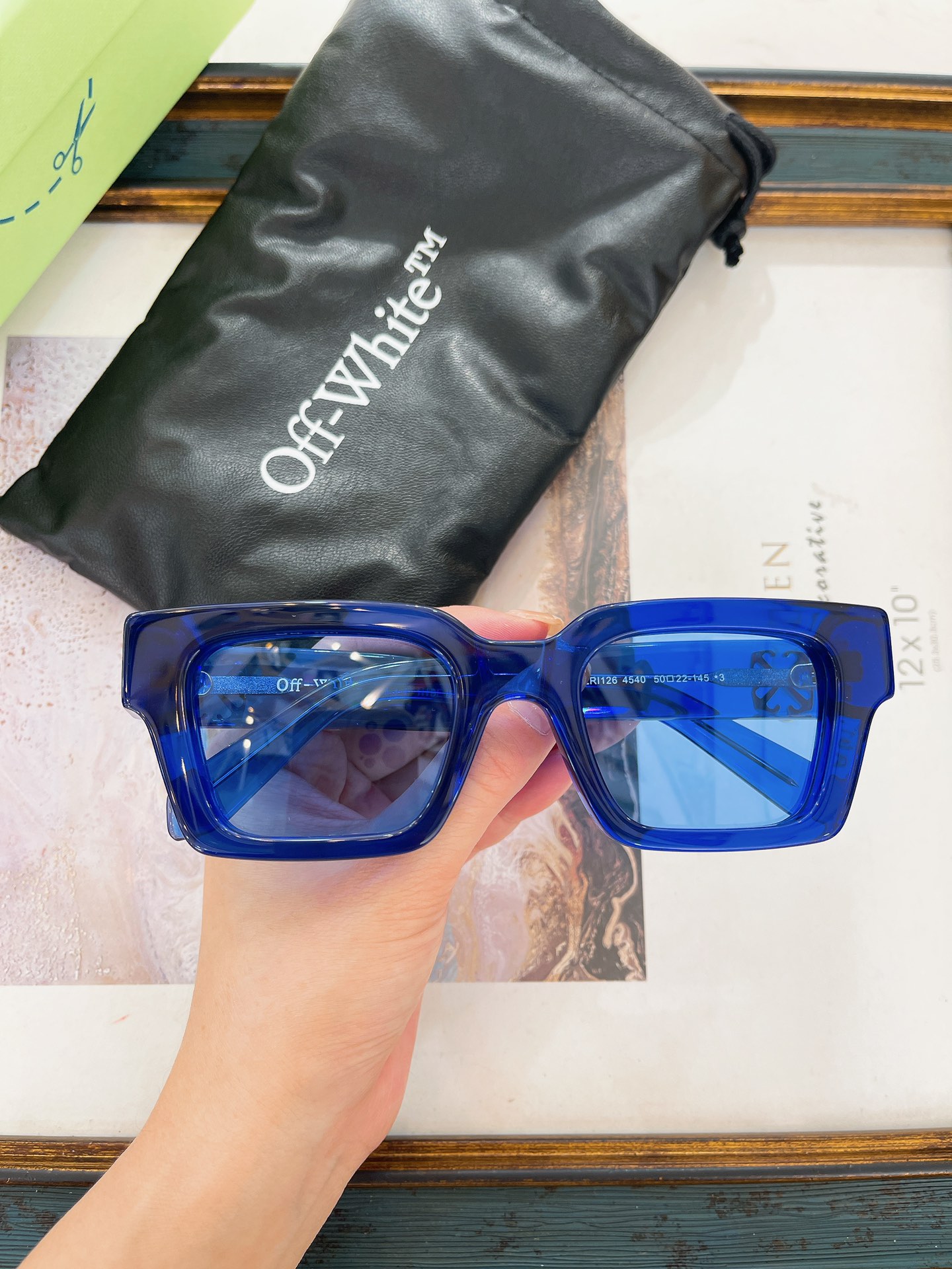 Off-White OFF WHITE太阳眼镜