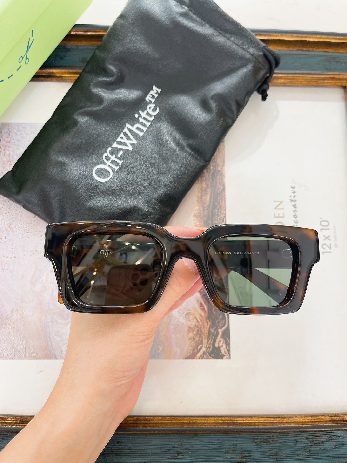 Off-White OFF WHITE太阳眼镜
