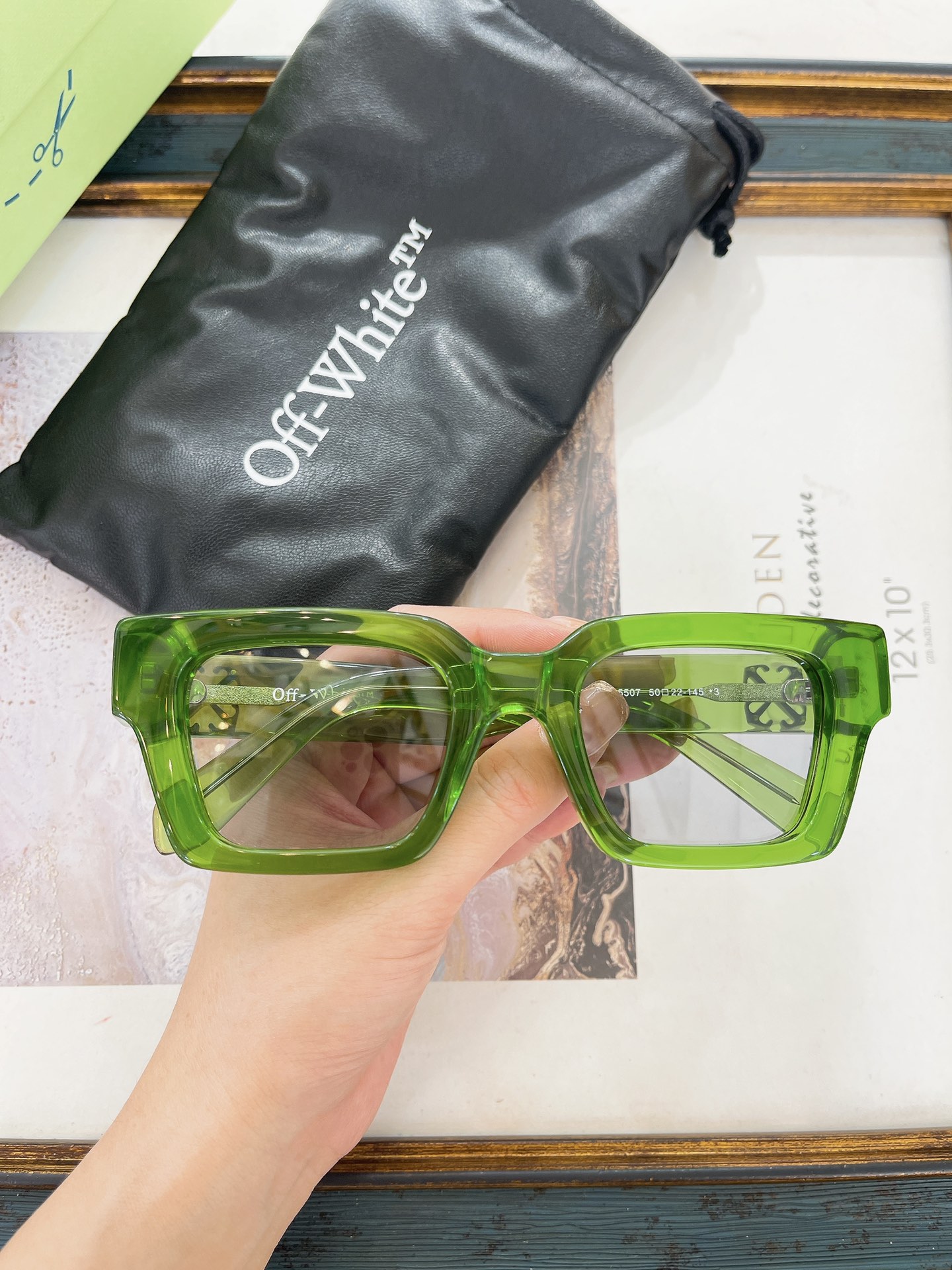 Off-White OFF WHITE太阳眼镜