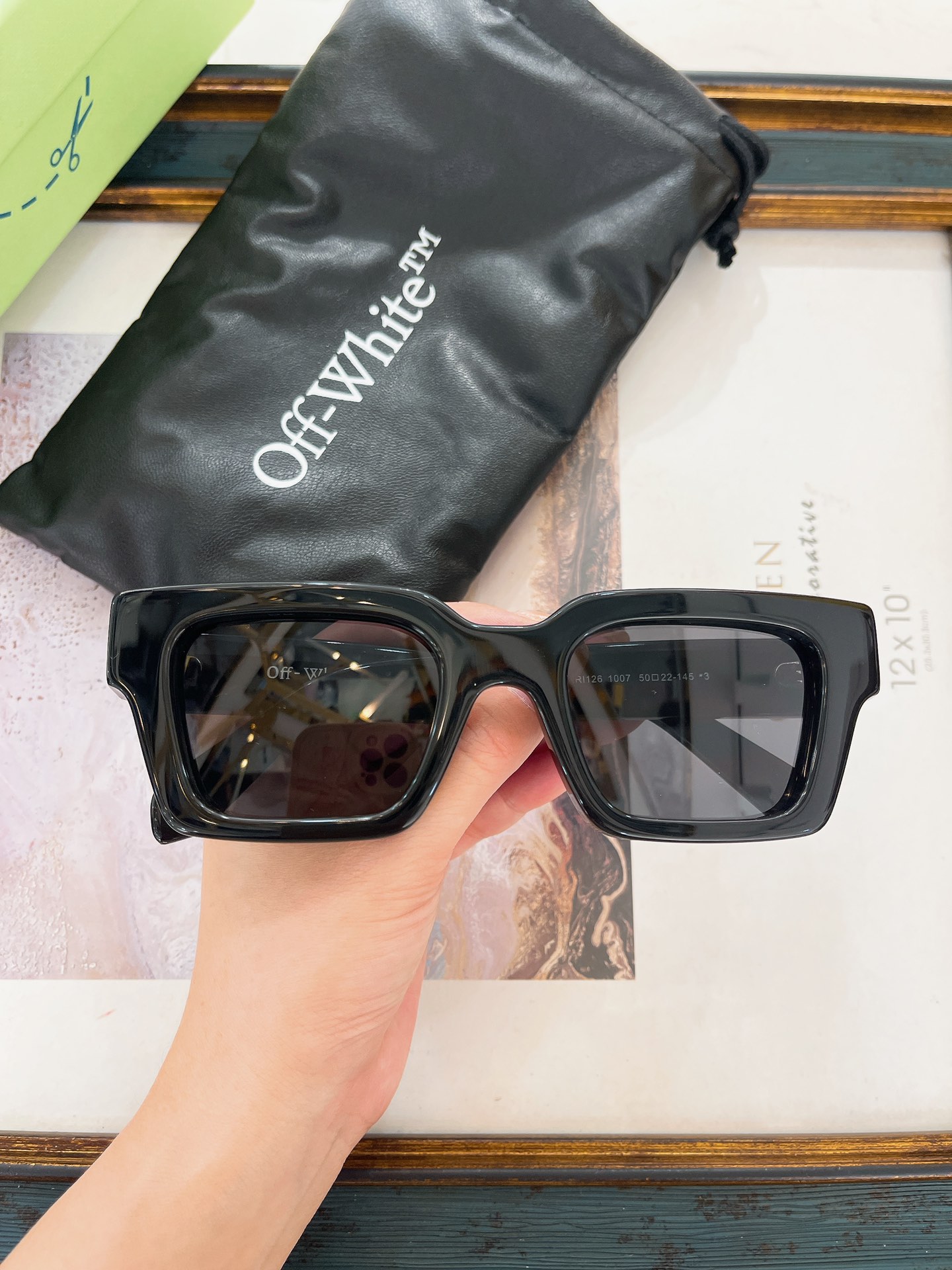Off-White OFF WHITE太阳眼镜