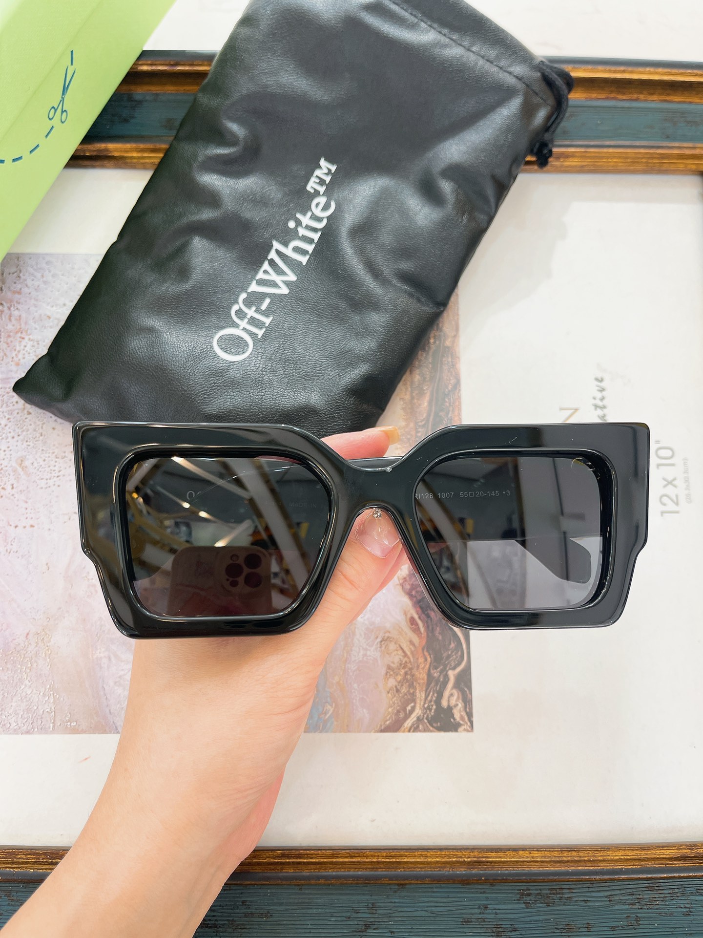 Off-White OFF WHITE太阳眼镜