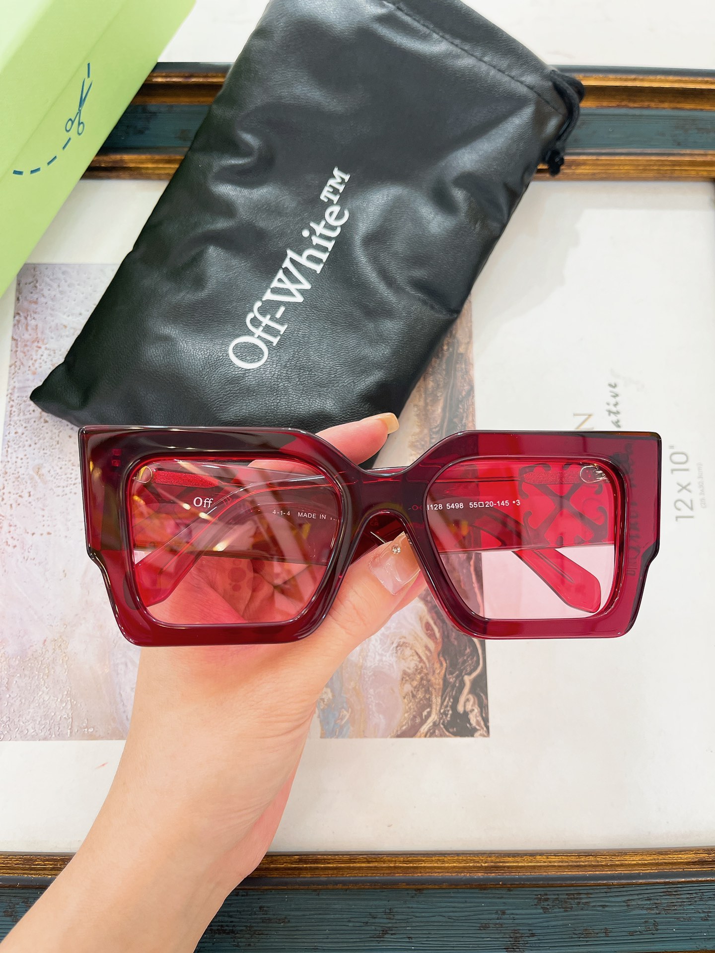 Off-White OFF WHITE太阳眼镜