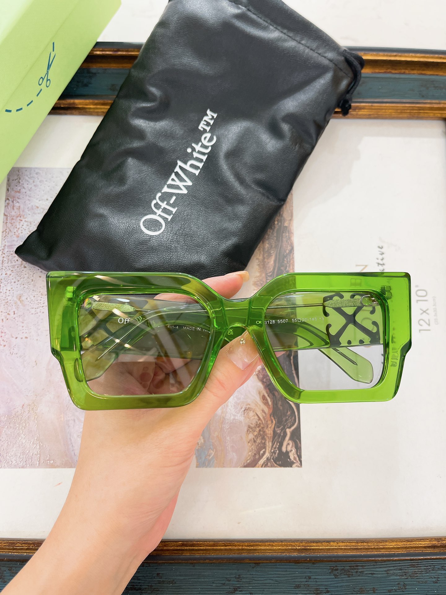 Off-White OFF WHITE太阳眼镜