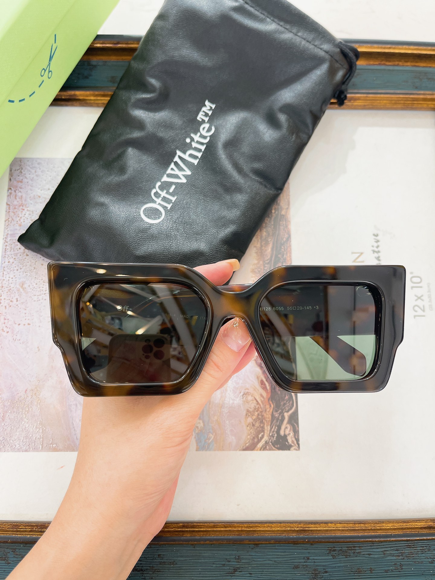 Off-White OFF WHITE太阳眼镜