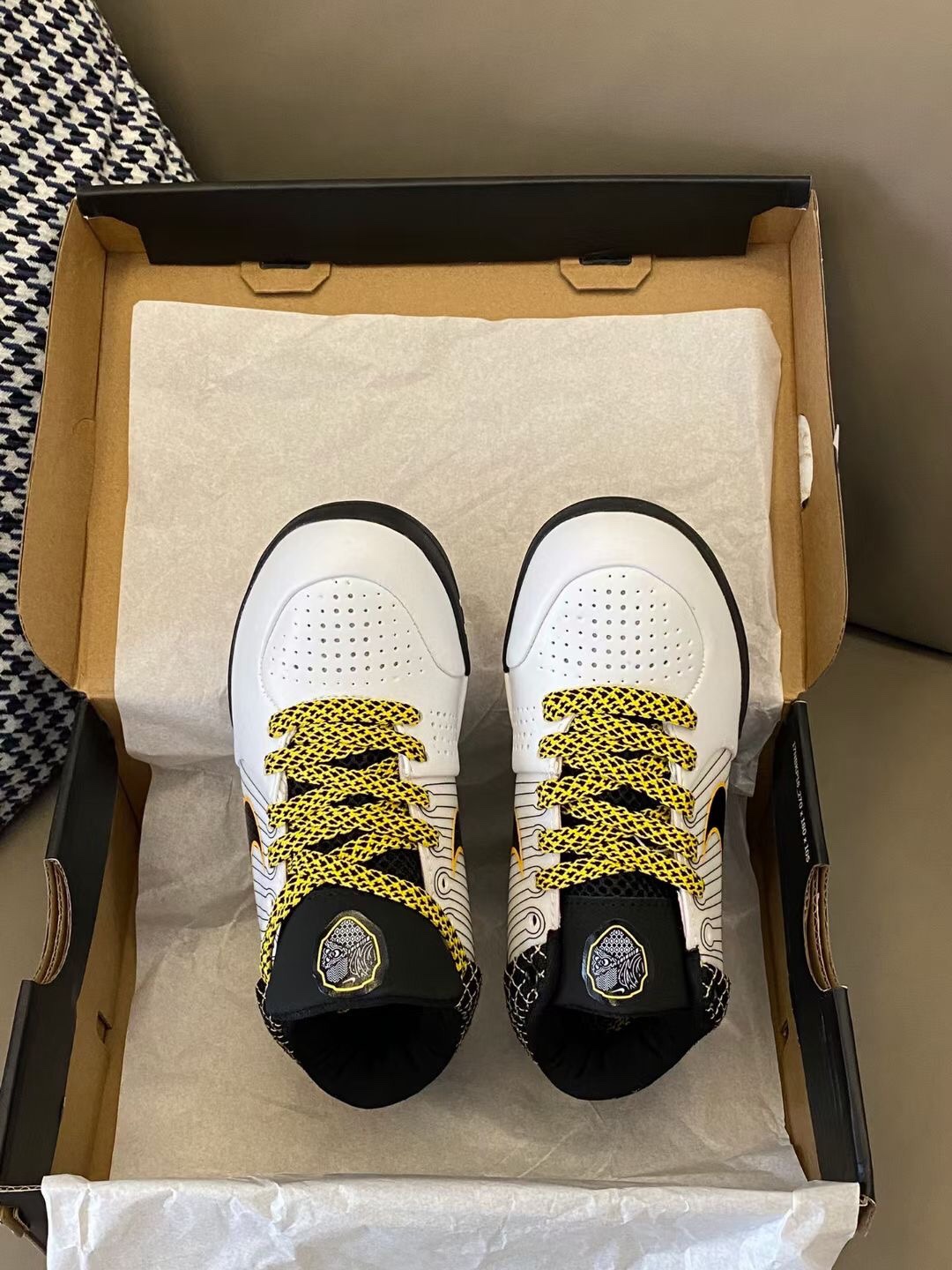 图片[7]-原图直出🌟 NK 科比4代儿童运动篮球鞋👟配色经典，脚感充实，包裹性强👍🏻弹跳效果好😜质感太棒了👏🏻是宝贝的最佳选择✅尺码30 31 32 33 34 35 36 37 38 39 40 41-选品中心