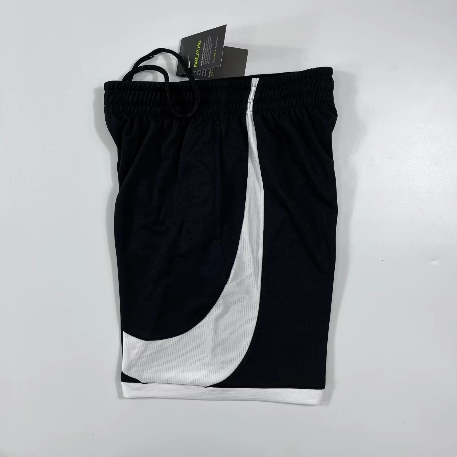 Nike Summer Men’s Shorts: Sporty and Stylish Couples’ Matching Leisure Wear - 图片 5