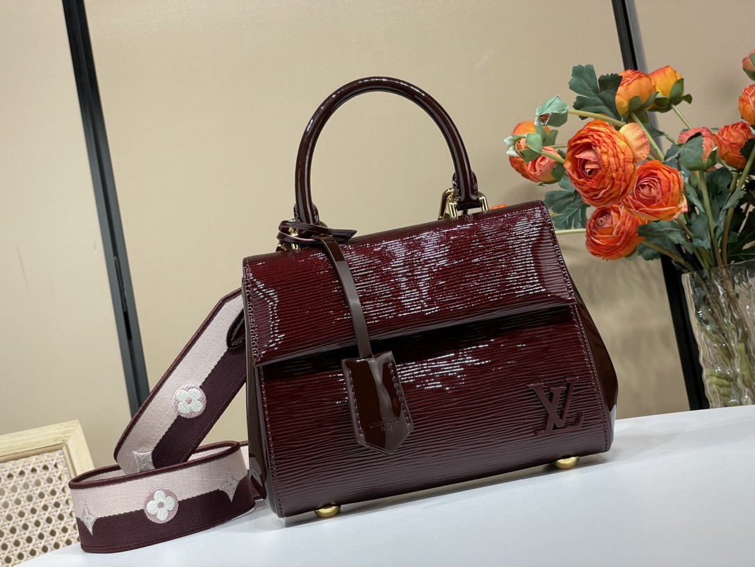 Louis Vuitton LV Cluny Sacs À Main Bourgogne Rouge Epi Cuir verni Résine Mini M58928