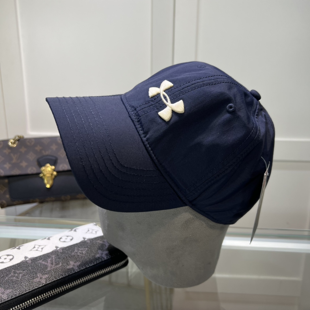 NO:207935,With dust bags, the new and new work is integrated with Chinese special fabrics. The style is profound, fashionable and high-end, and the retro style is full of splicing. Every detail is a masterpiece, breaking the tradition of baseball caps, loves loves limited edition!  Hat Straw Hat Fisherman Hat Baseball Hat, Hats, espadrilles, hats19860909配防尘袋 潮牌 UNDER ARMOUR 新款新作融入了中国的特色面料,风格深邃、时尚、高级,复古风十足每处细节的拼接都是匠心之作,打破棒球帽的传统,爱了爱了限量发售！帽子草帽渔夫帽棒球帽,帽子,espadrilles,hats,hat