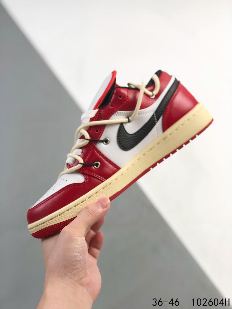 高品质真标带半码！
乔丹Air Jordan 1 Low AJ1 WH 乔1 绑绳绑带 低帮复古文化休闲运动篮球鞋。凭借出色的性能和吸睛的外观， Air Jordan直是风球场和街头的时尚标杆。Air Jordan 1 从1985年面世的元年款汲取设计灵感，采用简洁大方的经典外观，熟悉中带一抹新颖。
ID：102604H