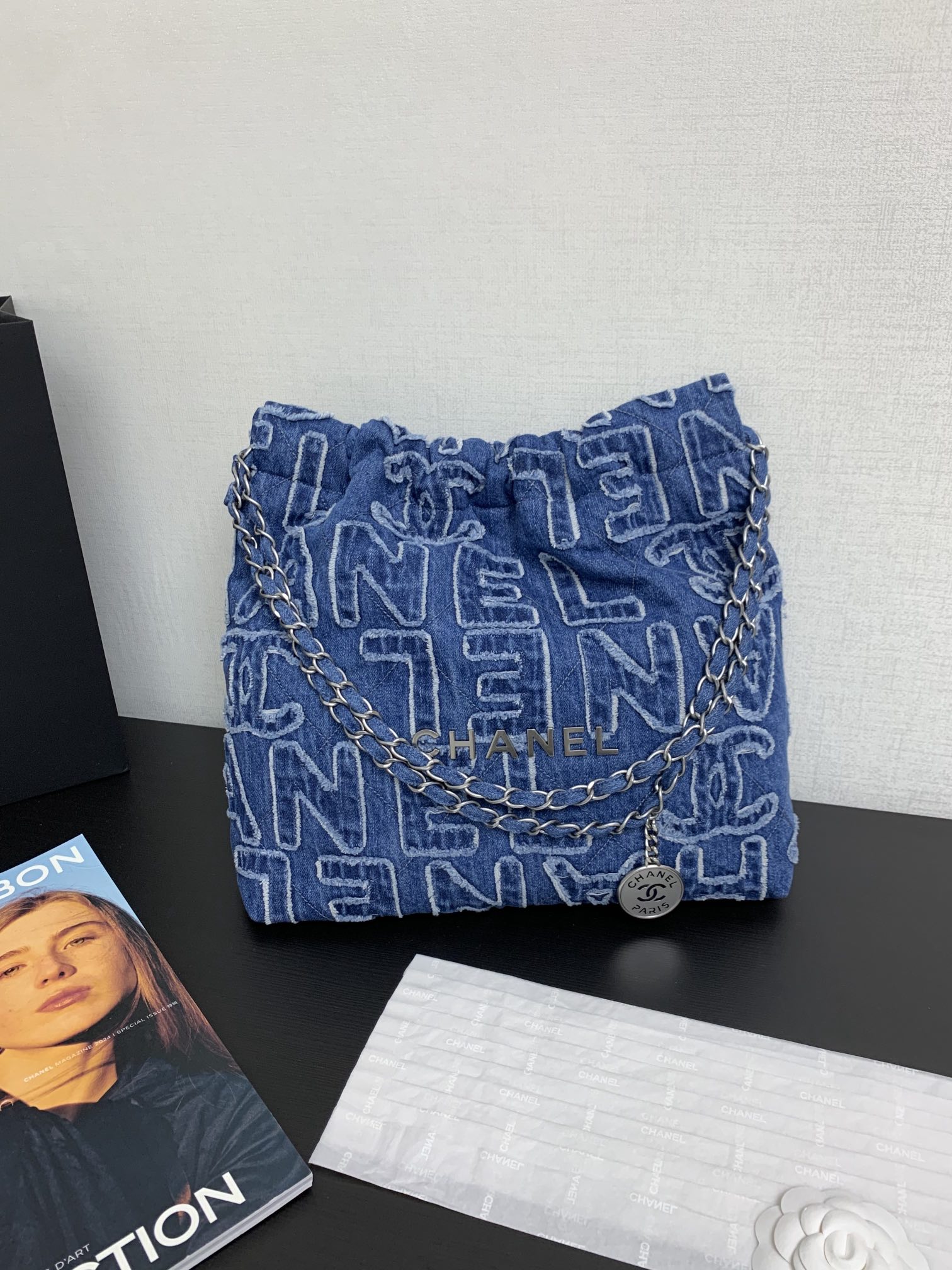 En stock 24a Denim vaquero, nuevo estilo de primavera/verano, talla pequeña. El denim es conocido por su estilo casual …