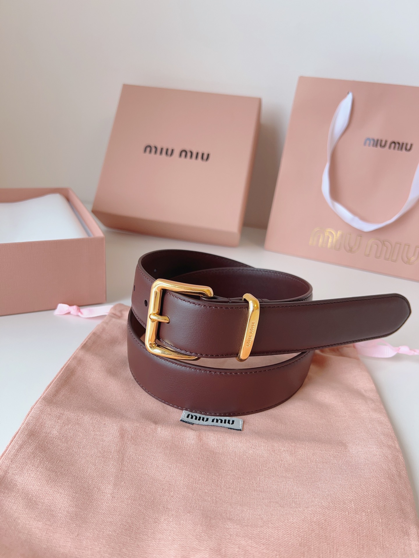 MiuMiu חגורות חומר זהב Calfskin קווייד Vintage