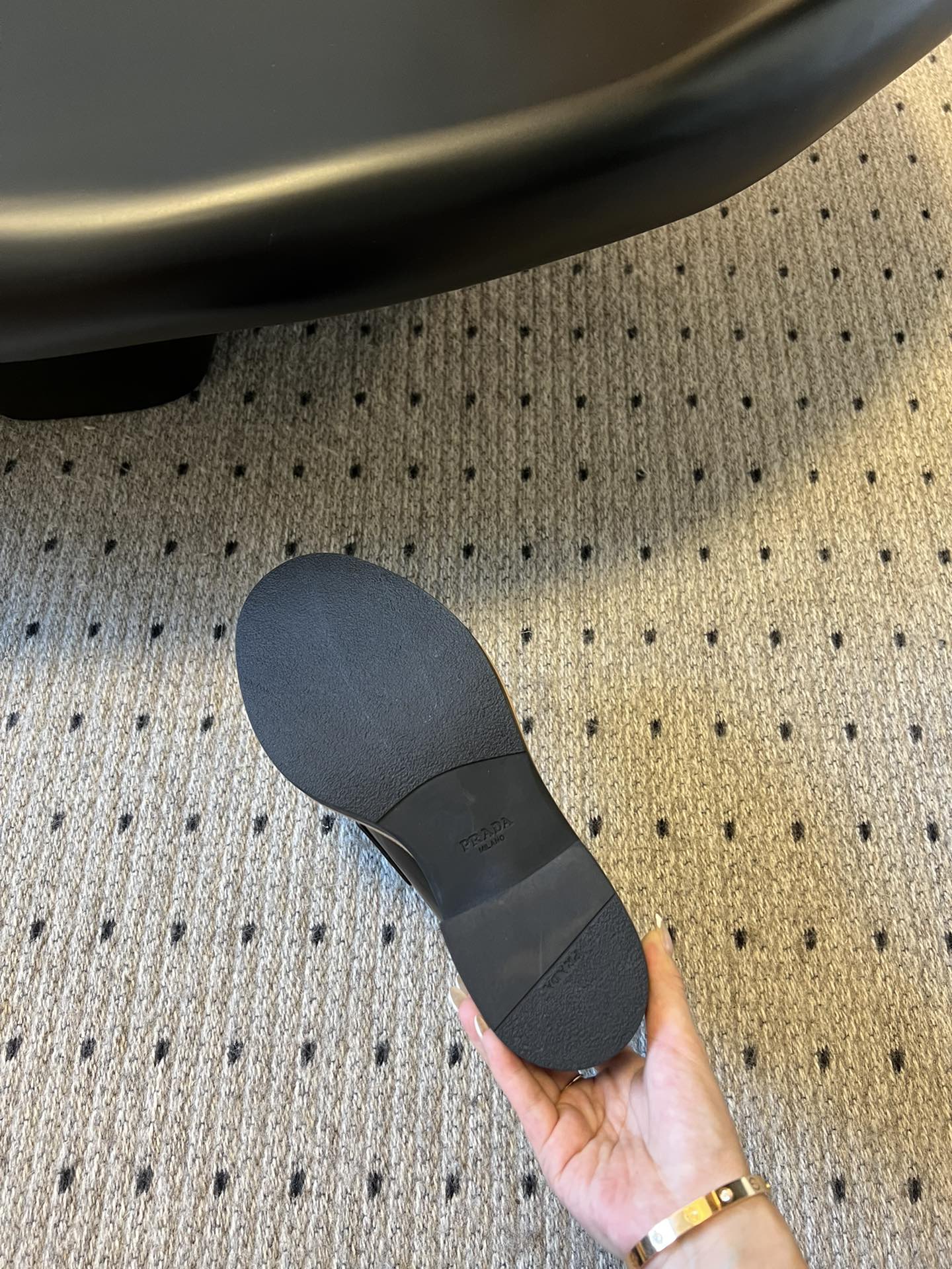 Prad*普拉达 软牛皮厚底经典三角标乐福鞋 新款配色真的绝！适用于各个季节！当之无愧的四季款，刘雯众多