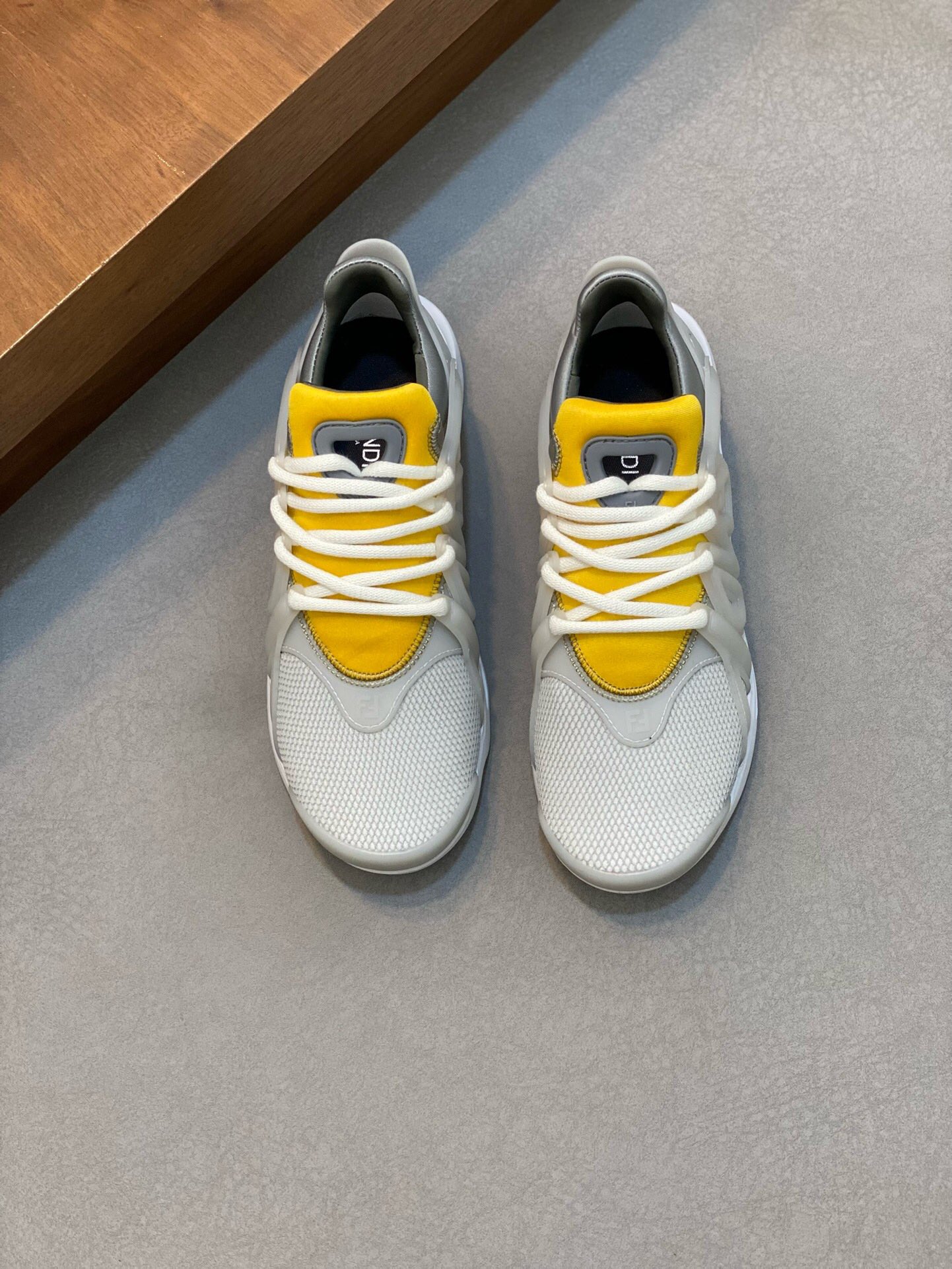 NO:218342,Brand FENDI color original color matching Size 38-44 Customized 45.46 Price Material Fendi new style Boutique casual shoes Original high-quality upper cowhide with mesh fabric making mesh fabric Neli mesh fabric insole style fashionable dynamic original Fendi comfortable sole Simple and elegant sports and casual, Fendi casual shoes, fendi, fendi, cowhide19860909品牌FENDI 颜色原版配色 码数38-44定做45.46 价格 材质芬迪新款 精品 休闲鞋 原版高品质鞋面牛皮搭配网布制作 网布内里网布鞋垫版型时尚 动感十足原版芬迪舒适大底 简洁大方运动休闲,芬迪休闲鞋,fendi,fendi,cowhide,Men's shoes