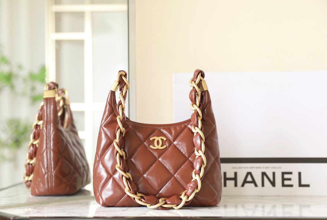 Chanel Bolsos cruzados y bandoleras Caramelo Oro retro Piel de oveja Vintage Cadena