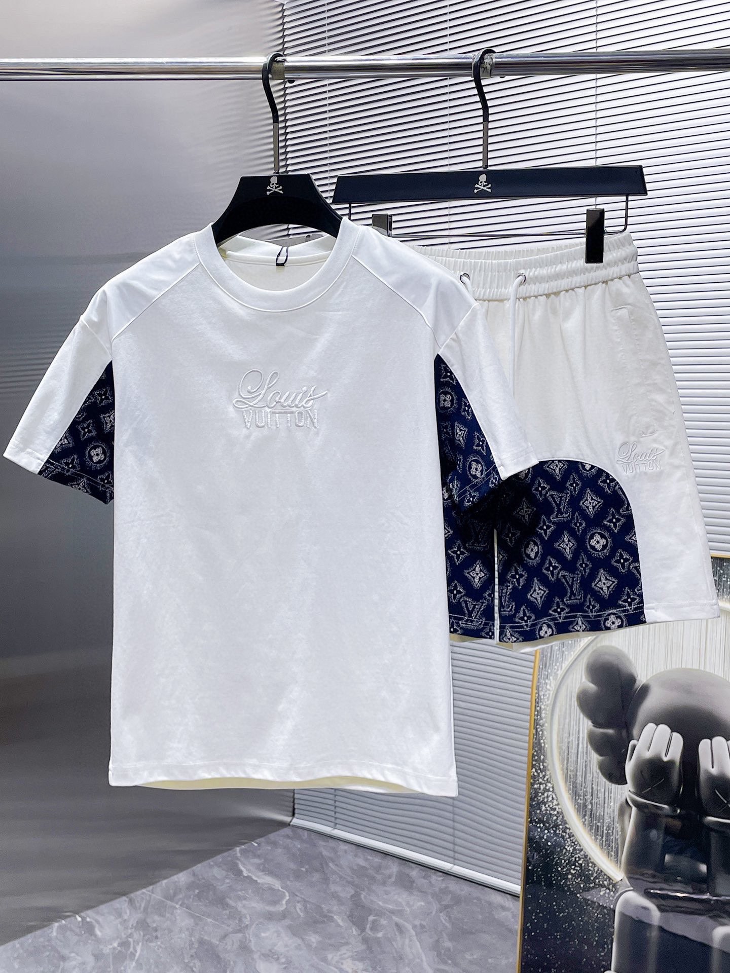 Louis Vuitton Clothing Shorts T-Shirt Two Piece Outfits & Matching Sets Cotton Fashion Short Sleeve