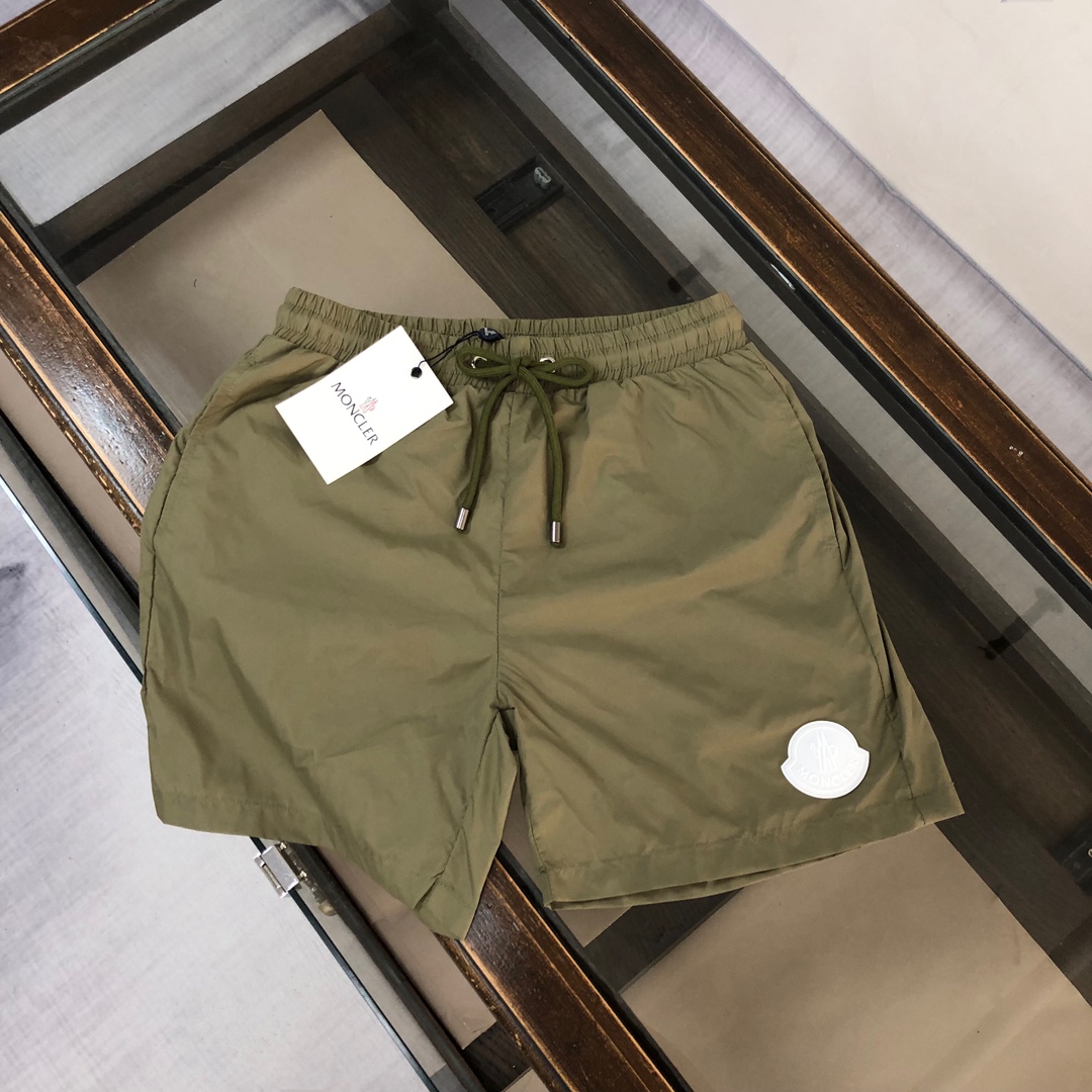 Moncler Short de Plage Tendance - Confort et Style pour l'Été 2025
