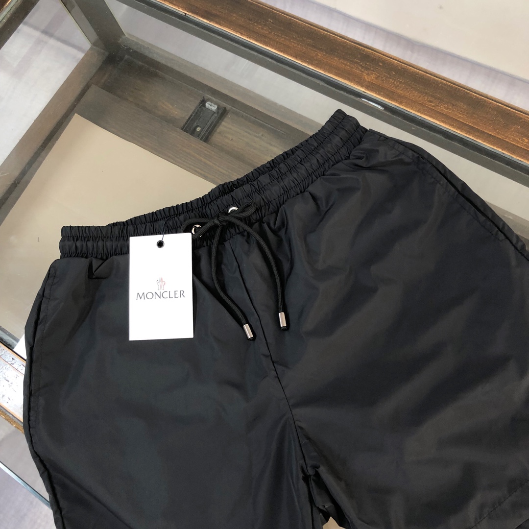 Moncler Men's Swim Trunks: Comfortable, Stylish Beach & Poolside Shorts 4 i1721058181 996 1