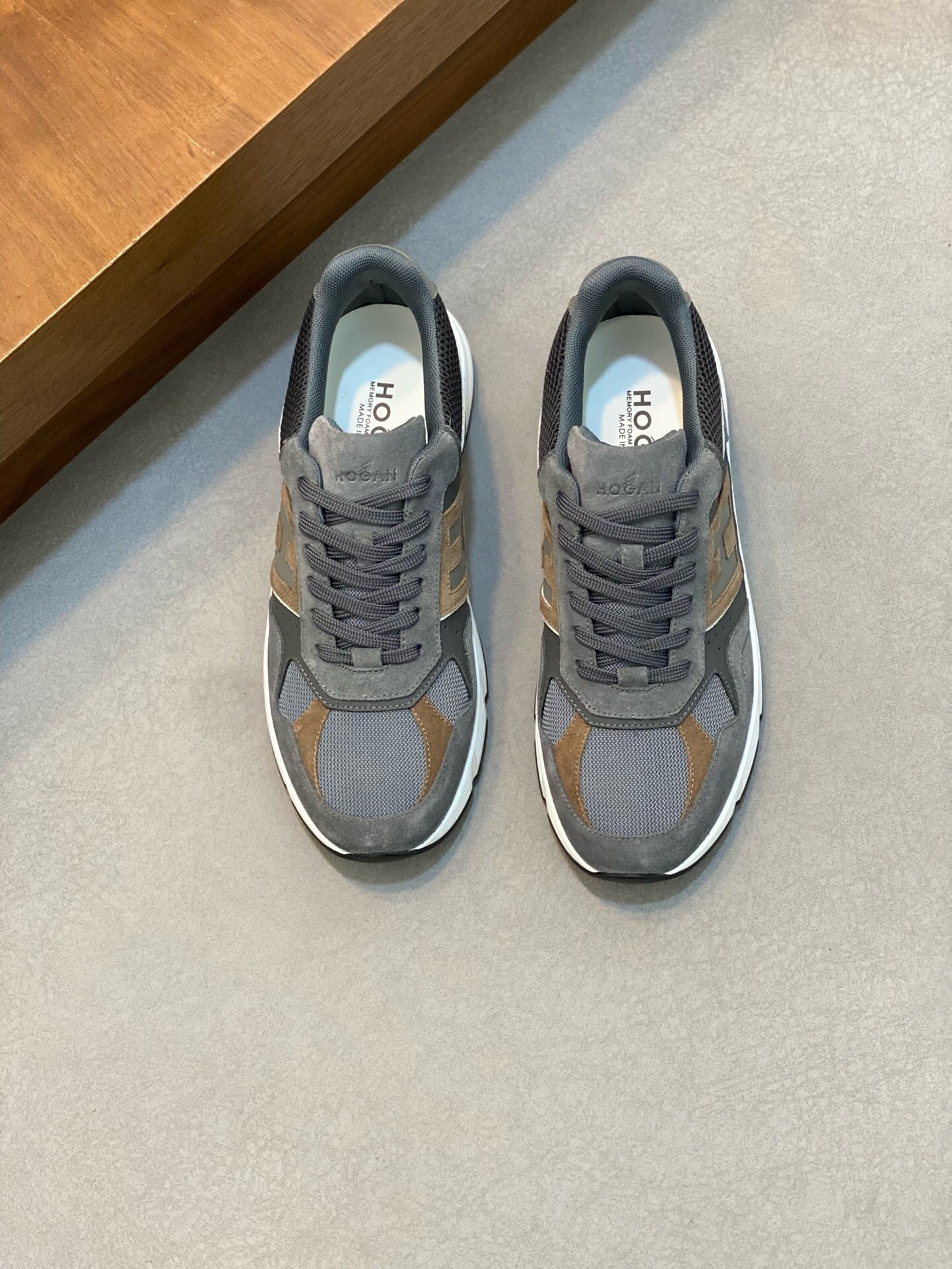 NO:219243,Brand HOGAN Color original color matching Number 38-44 standard code Price Material Hogan original single version top purchasing agent men's latest counter is available simultaneously, Italian imported original brand ▲▲ Calfskin·Brand Totem breathable cloth ▲▲▲ (highlights, nobles, grades) exquisite workmanship sole original special supply original sole, exclusive double-layer activity · TPU rubber · molded sole; super · Comfortable · Wear-resistant · Anti-slip · Hogan, cowhide19860909品牌HOGAN 颜色原版配色 码数38-44标准码 价格 材质霍根原单版本顶级代购男士最新专柜同步发售,意大利进口原版品牌▲▲小牛皮·品牌图腾透气布匹▲▲（凸显高端·贵气·档次）做工考究鞋底原厂特供原版底,独家双层活动·TPU橡胶·成型大底;超级·舒适·耐磨·防滑·,霍根,hogan,cowhide,Men's shoes