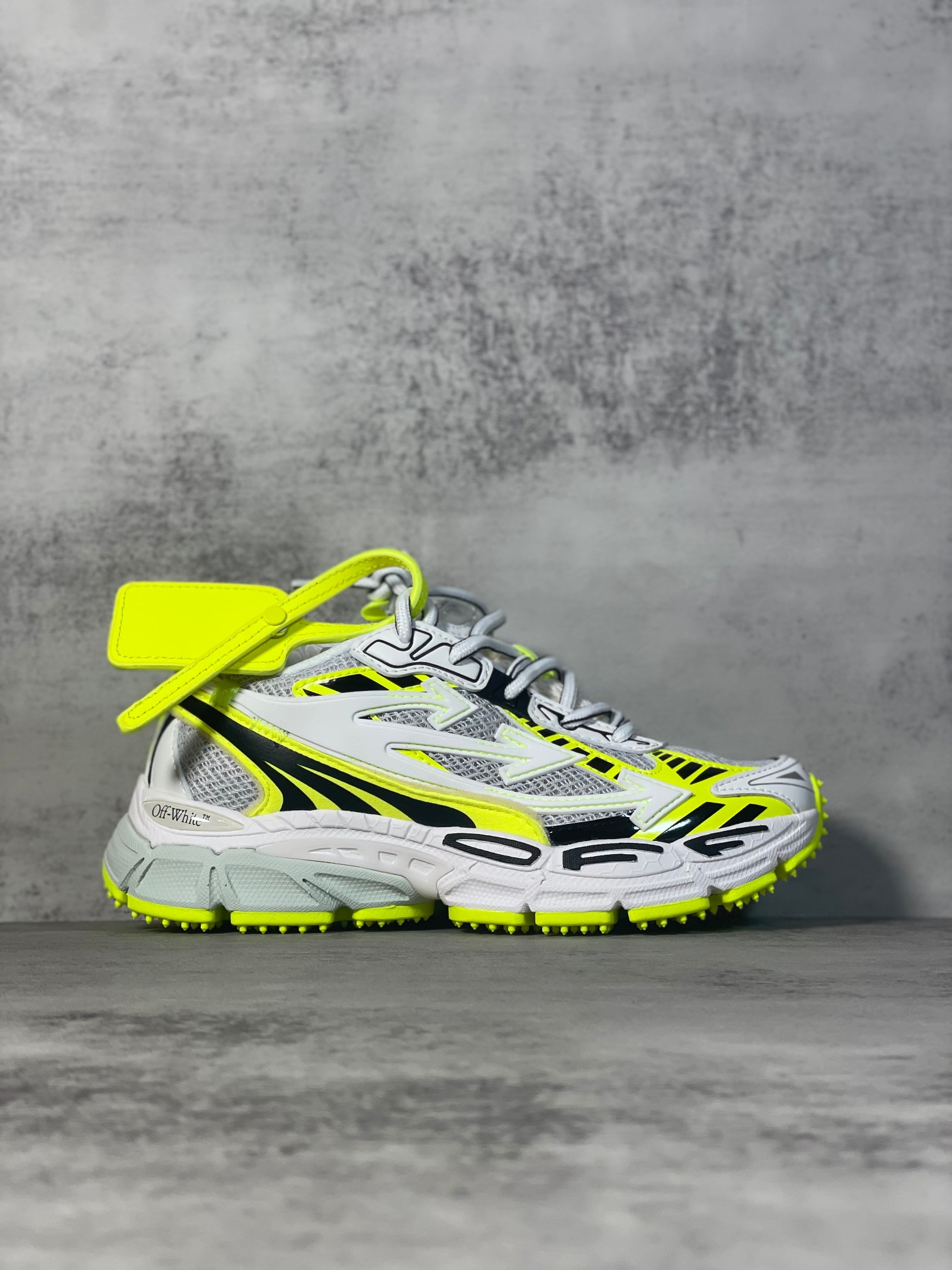 Off-White Men's Odsy-1000 Sneakers Chunky Sole Lightweight Trainers 2 a1721210927010 3424