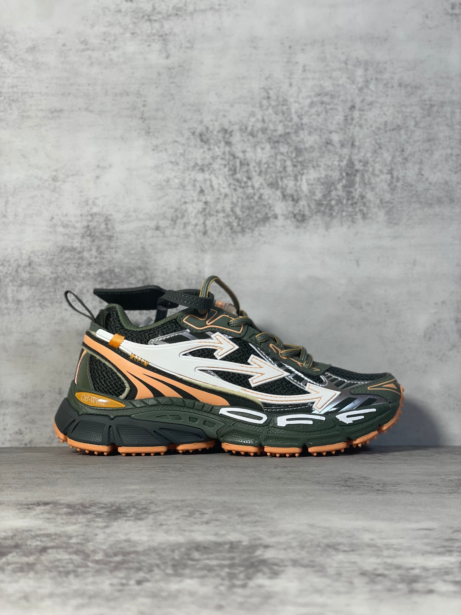 Off-White Men's OOO Olive/Orange Sneakers - Stylish, Comfortable, Durable 2 a1721210938536 5685