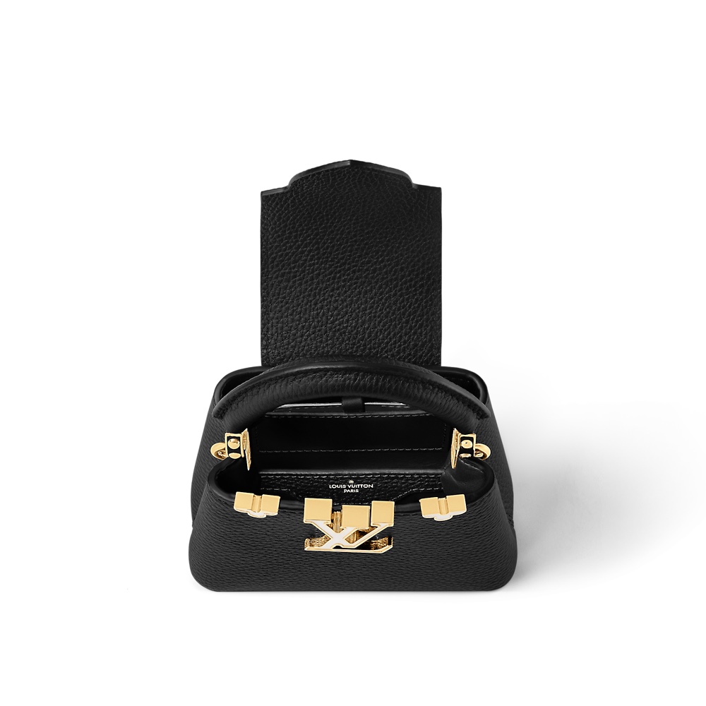 Fendi Rare edition counter first release [CAPUCINES NANO handbag] M10166 black (shell mother-of-pearl buckle) official reference
