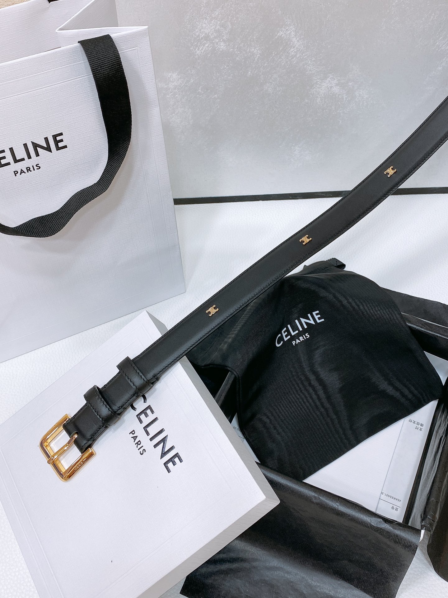 celine24小号TRIOMPHETAURILLON皮革腰带TAURILLON.中腰进口牛皮腰带皮革搭