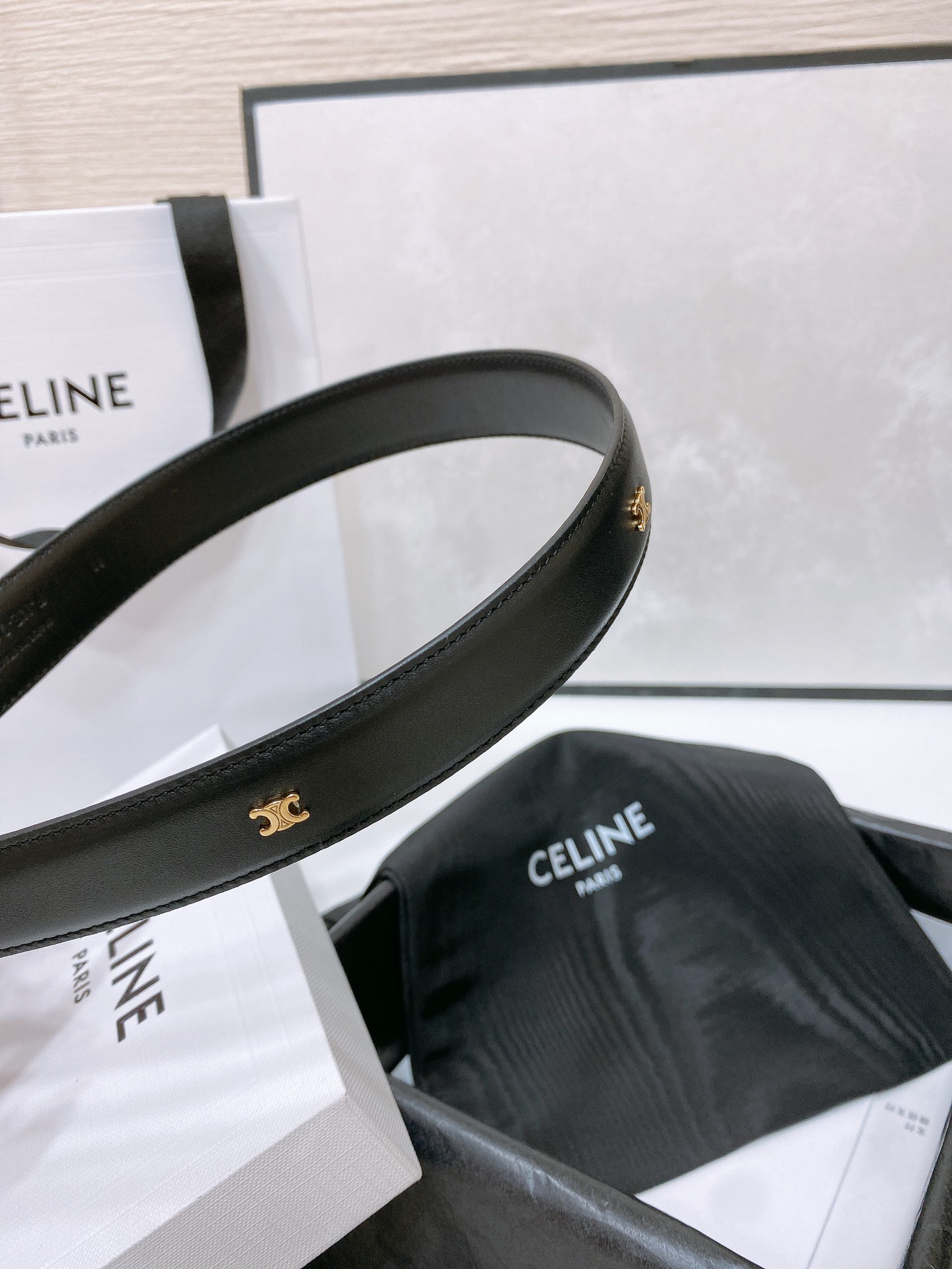 celine24小号TRIOMPHETAURILLON皮革腰带TAURILLON.中腰进口牛皮腰带皮革搭