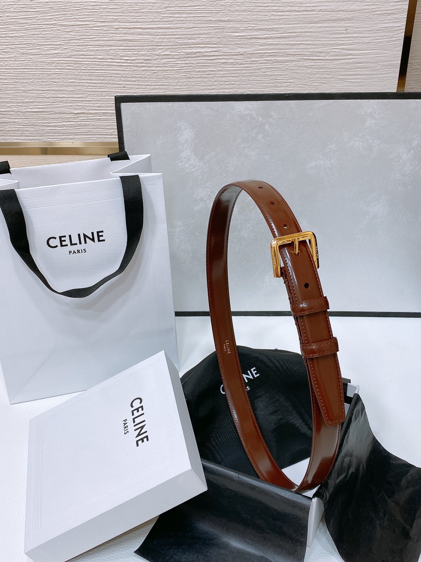 celine24小号TRIOMPHETAURILLON皮革腰带TAURILLON.中腰进口牛皮腰带皮革搭