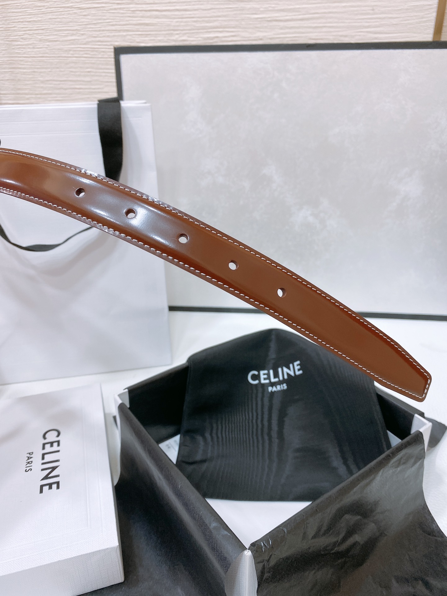 celine24小号TRIOMPHETAURILLON皮革腰带TAURILLON.中腰进口牛皮腰带皮革搭