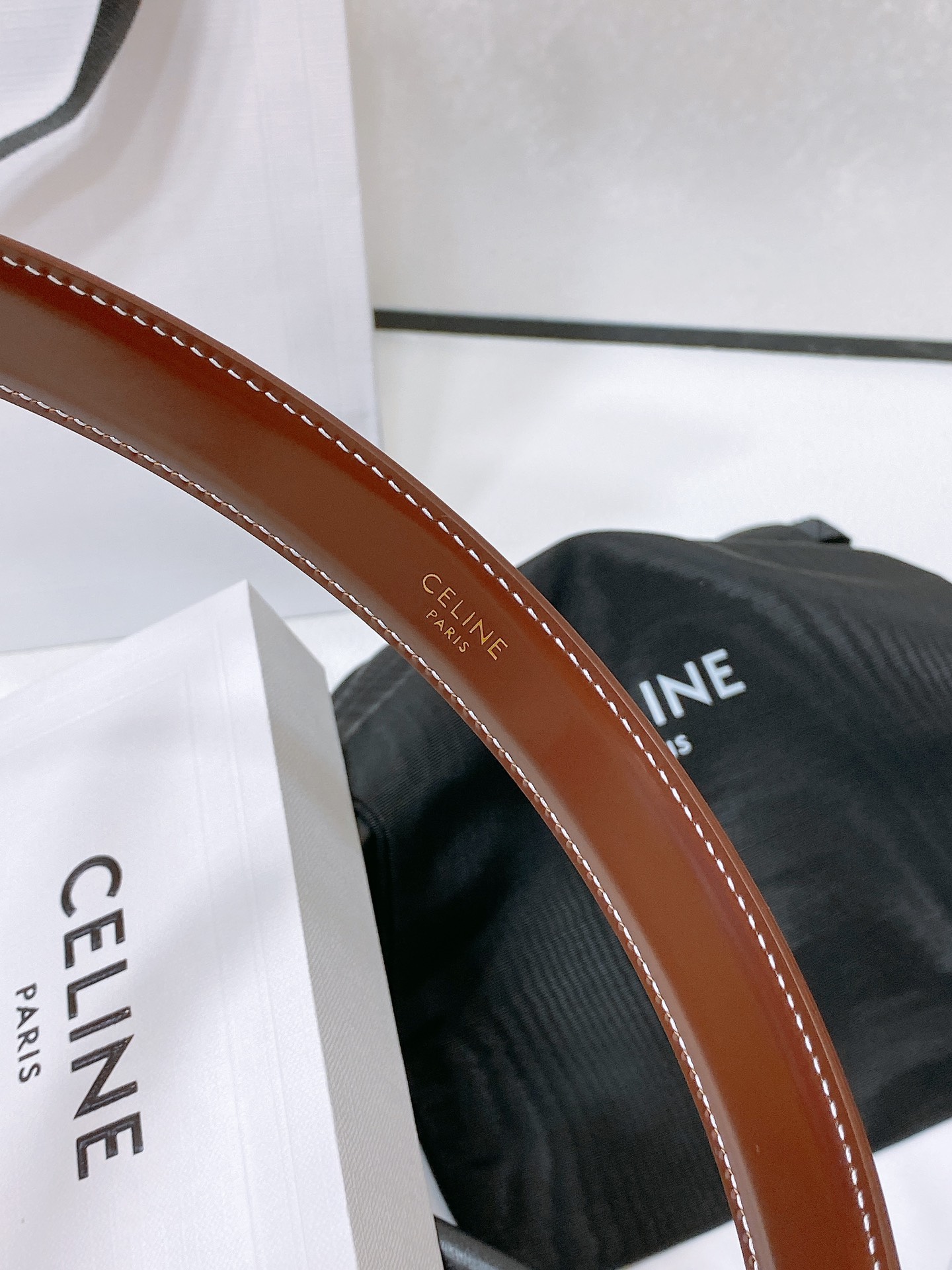 celine24小号TRIOMPHETAURILLON皮革腰带TAURILLON.中腰进口牛皮腰带皮革搭