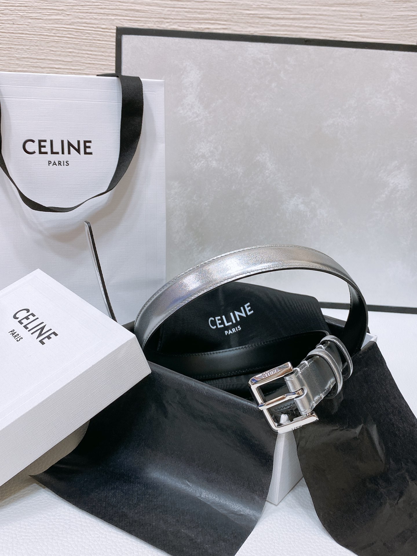 celine24小号TRIOMPHETAURILLON皮革腰带TAURILLON.中腰进口牛皮腰带皮革搭