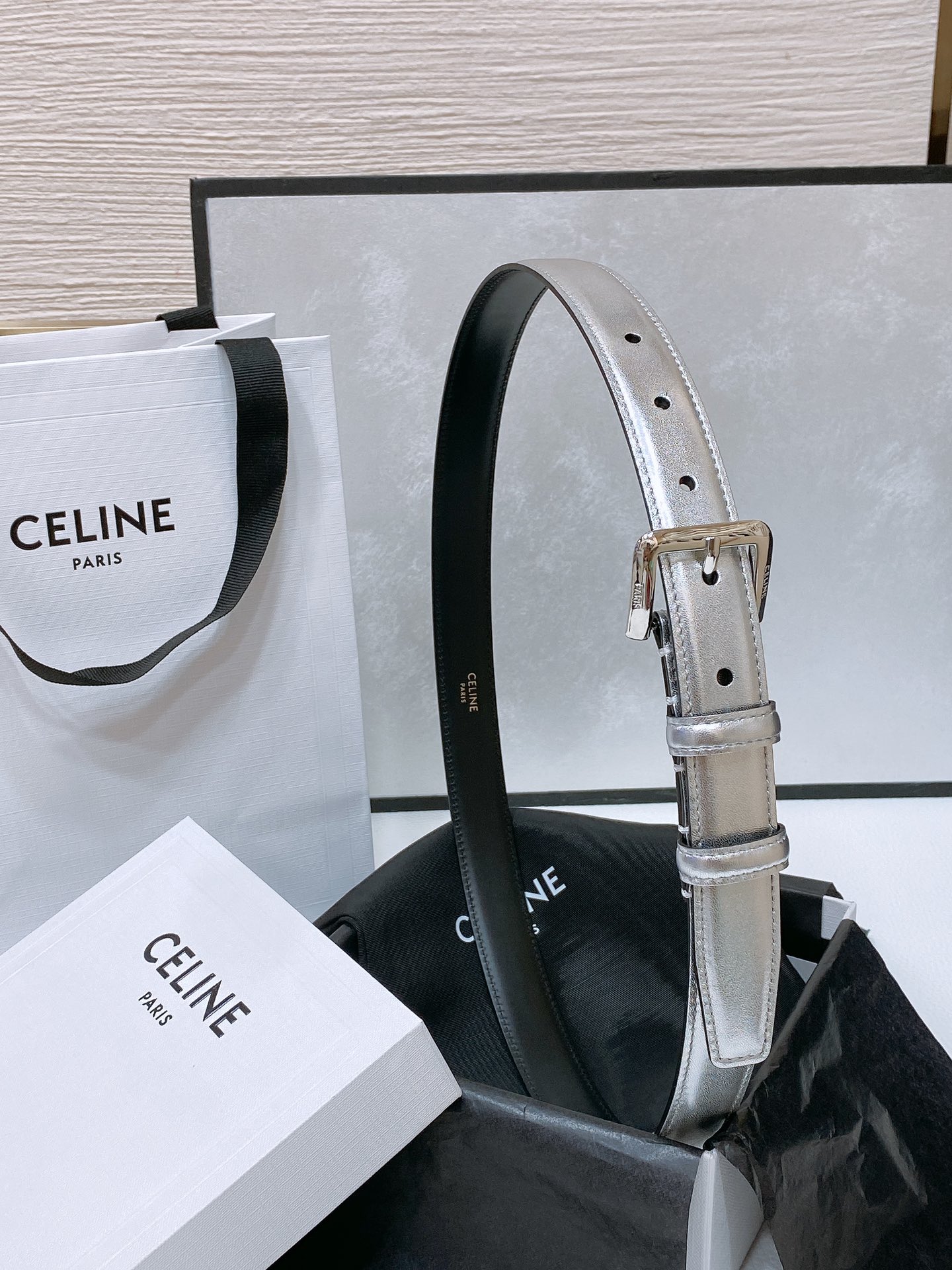 celine24小号TRIOMPHETAURILLON皮革腰带TAURILLON.中腰进口牛皮腰带皮革搭