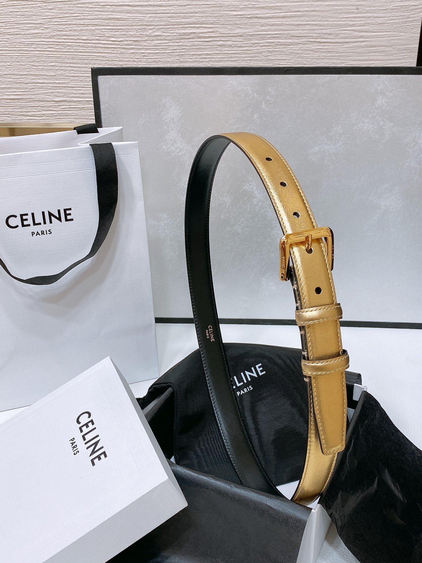 celine24小号TRIOMPHETAURILLON皮革腰带TAURILLON.中腰进口牛皮腰带皮革搭