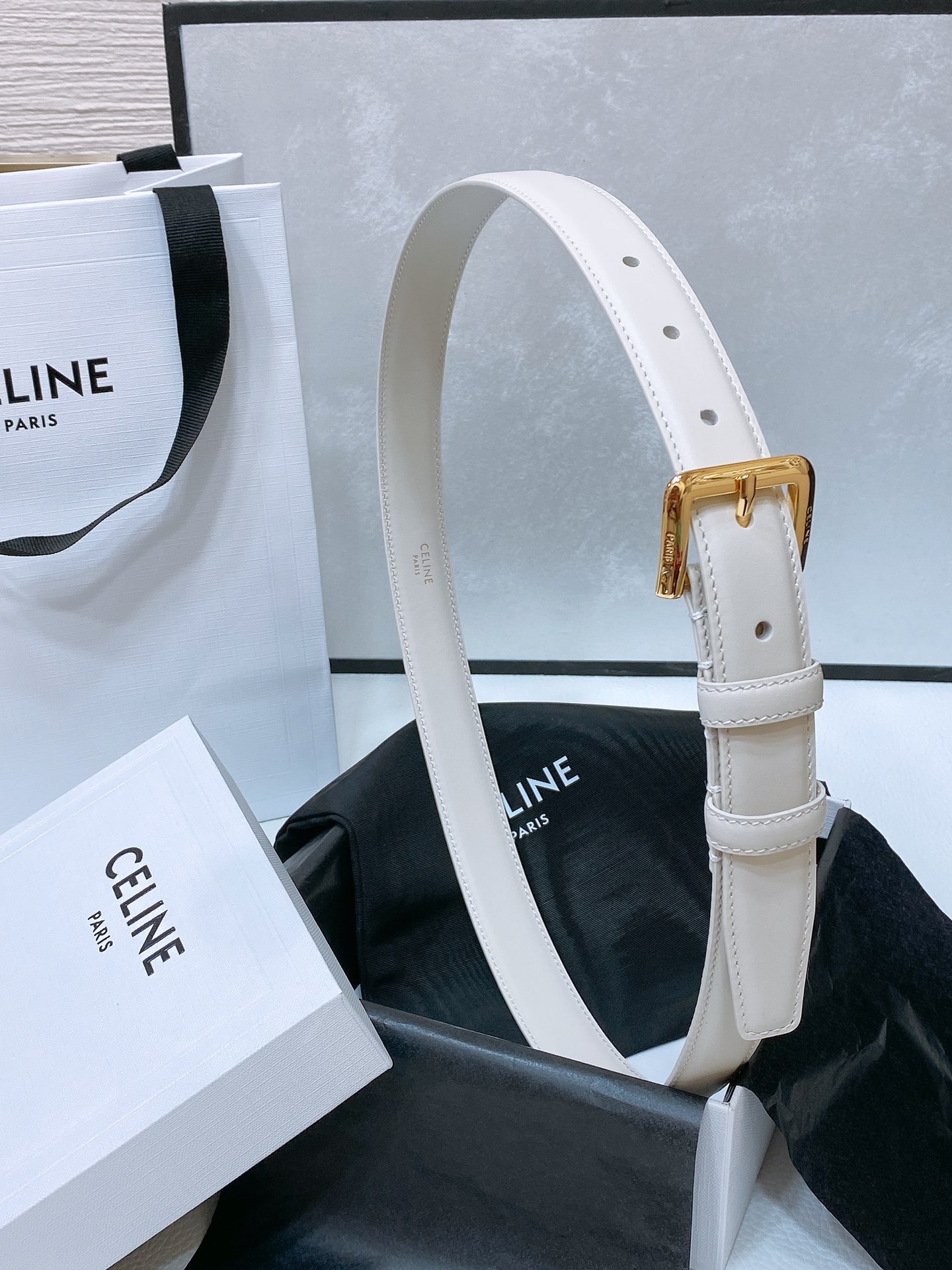 celine24小号TRIOMPHETAURILLON皮革腰带TAURILLON.中腰进口牛皮腰带皮革搭