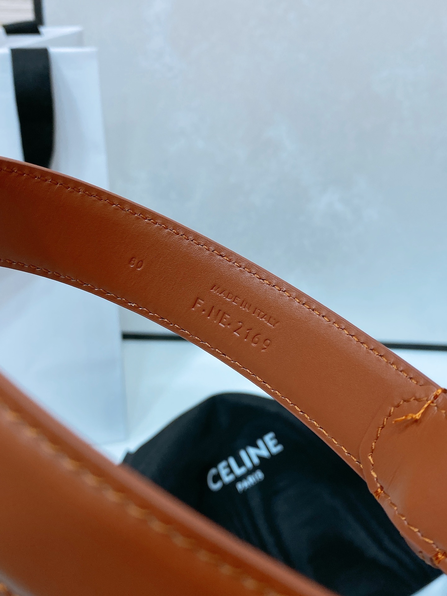 celine24小号TRIOMPHETAURILLON皮革腰带TAURILLON.中腰进口牛皮腰带皮革搭