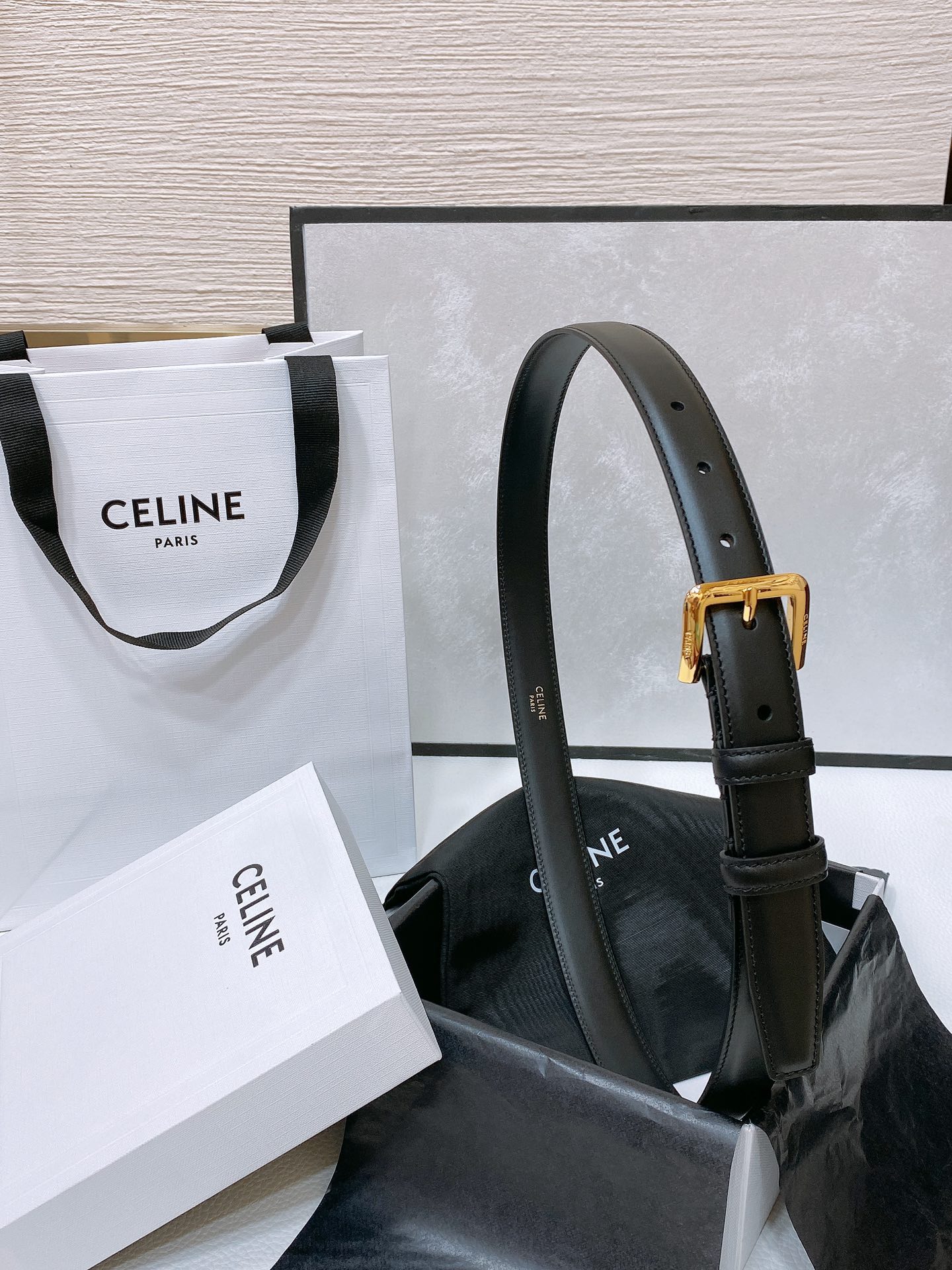 celine24小号TRIOMPHETAURILLON皮革腰带TAURILLON.中腰进口牛皮腰带皮革搭