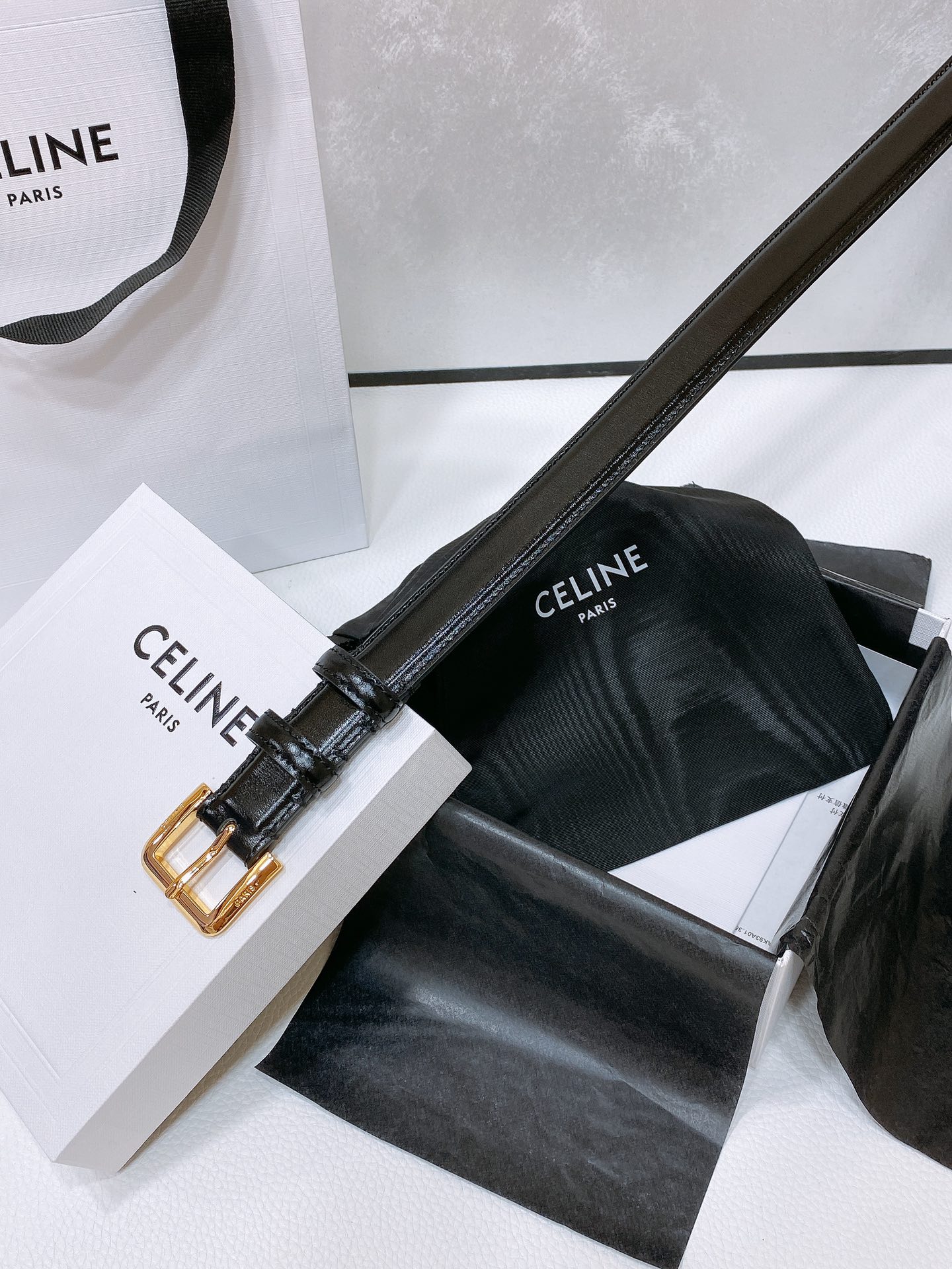 celine24小号TRIOMPHETAURILLON皮革腰带TAURILLON.中腰进口牛皮腰带皮革搭