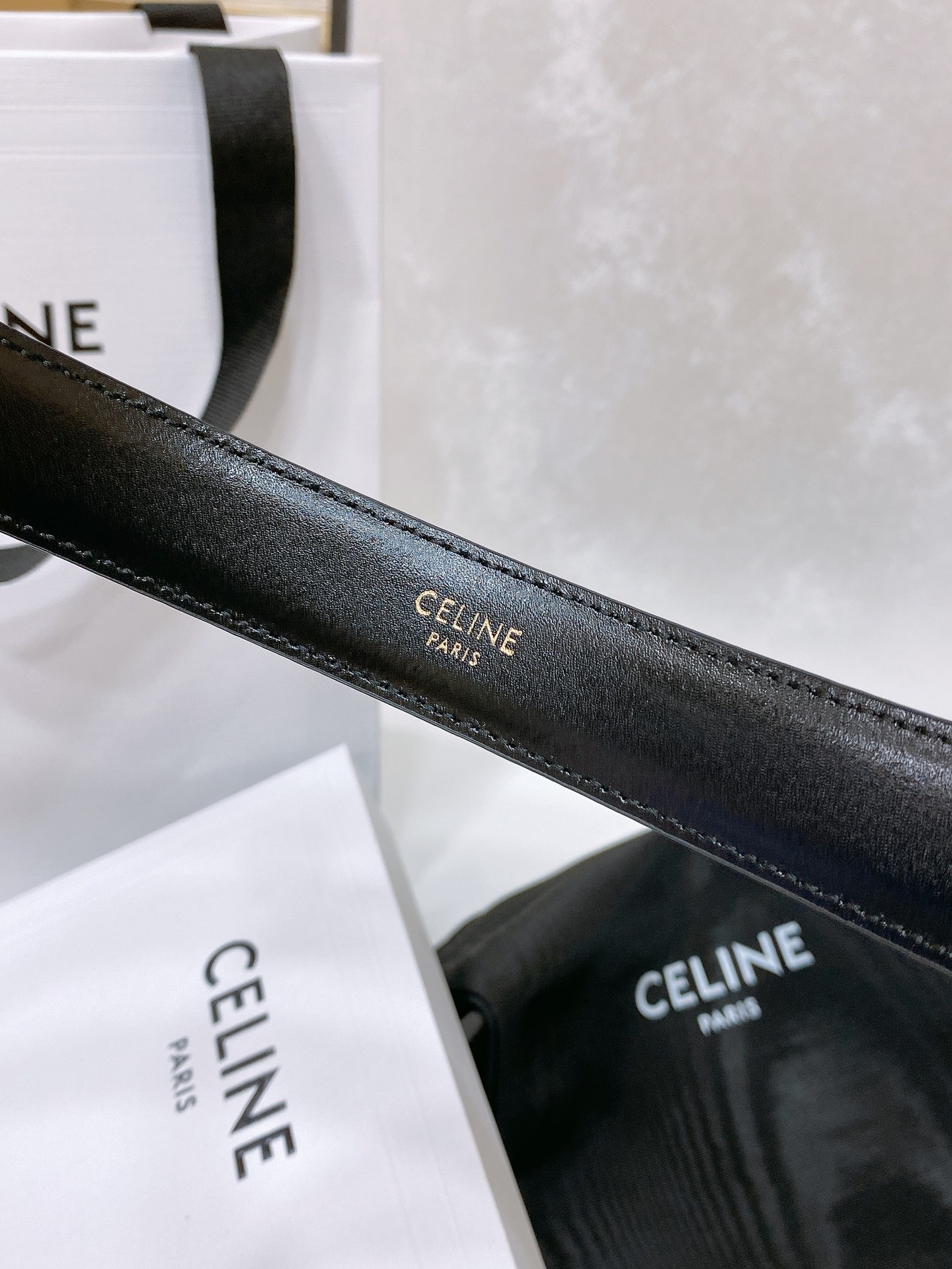 celine24小号TRIOMPHETAURILLON皮革腰带TAURILLON.中腰进口牛皮腰带皮革搭