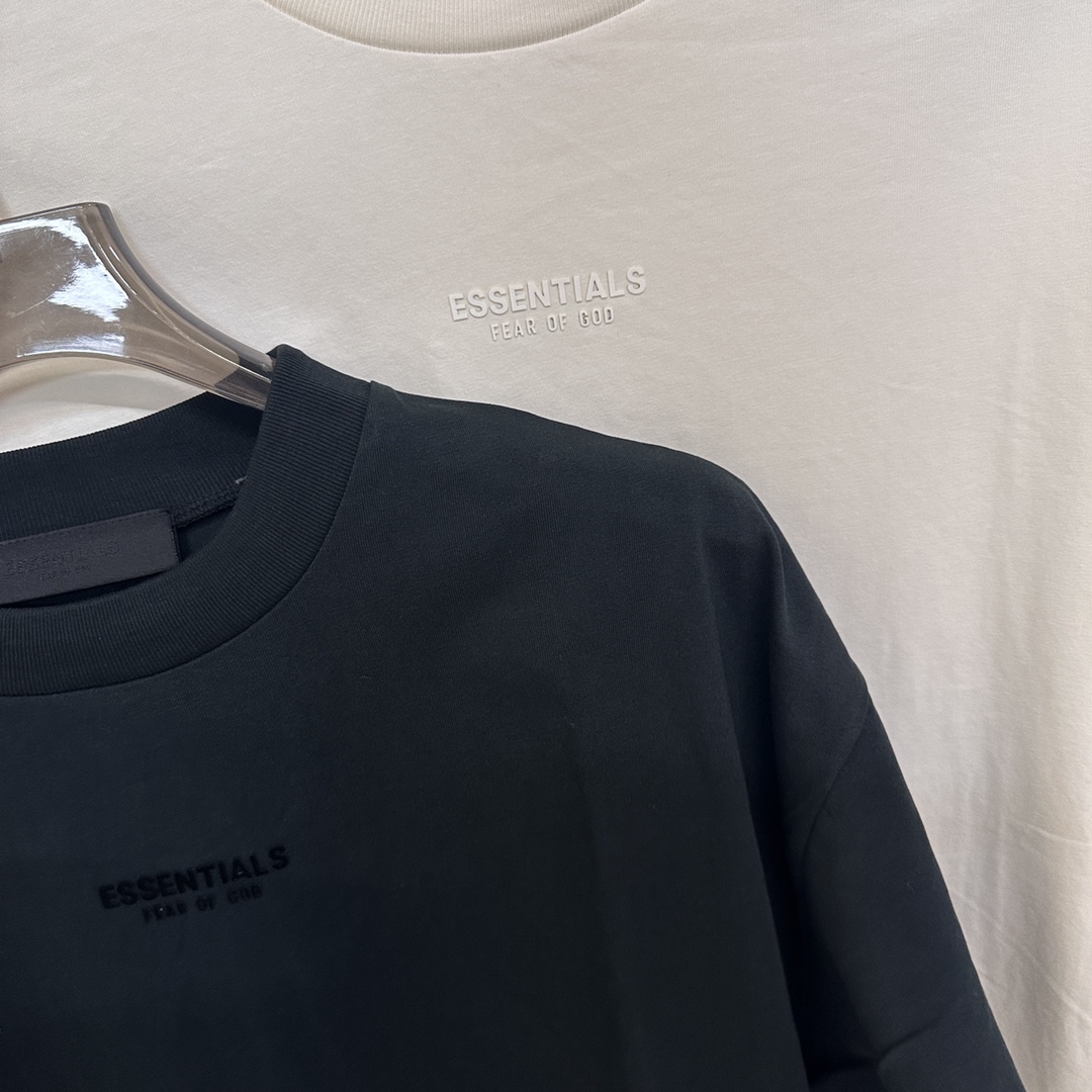 #094 云系列美丽绒印花短袖T
官方配色：   云舞白 Cloud Dancer 烟云灰 Silver Cloud 慕云金 Gold Heather 花麦灰 Core Heather 玄英黑 Jet Black   SIZE码数： (官方尺码)XS.S.M.L.XL