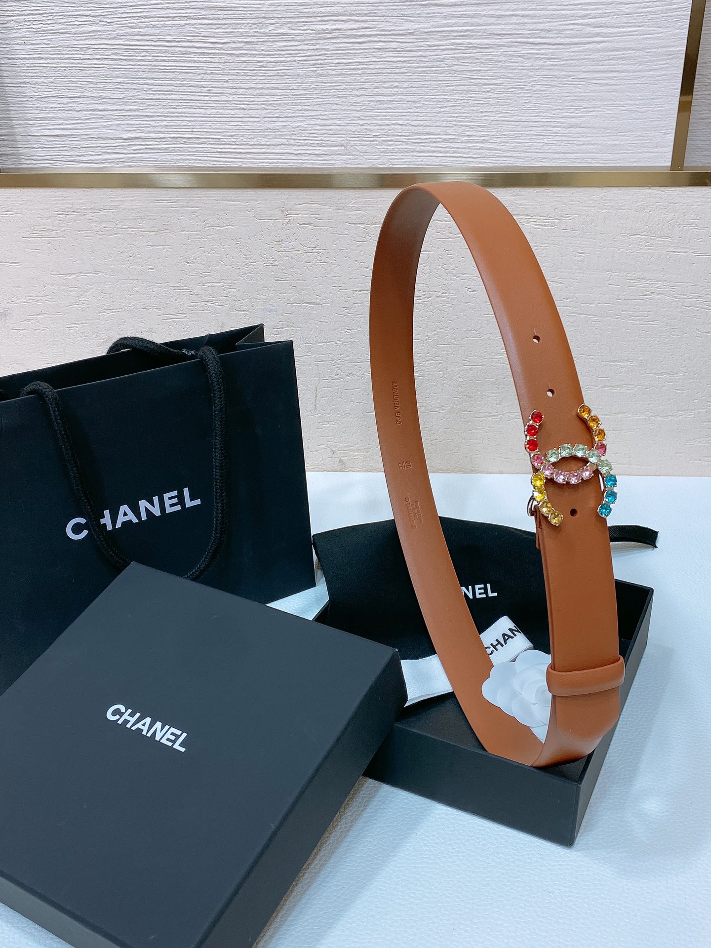 Chanel24c水钻粉红兰青黄彩色金属logo搭扣黄铜金属进口胎牛皮平纹带身手感柔软细腻3.0cm