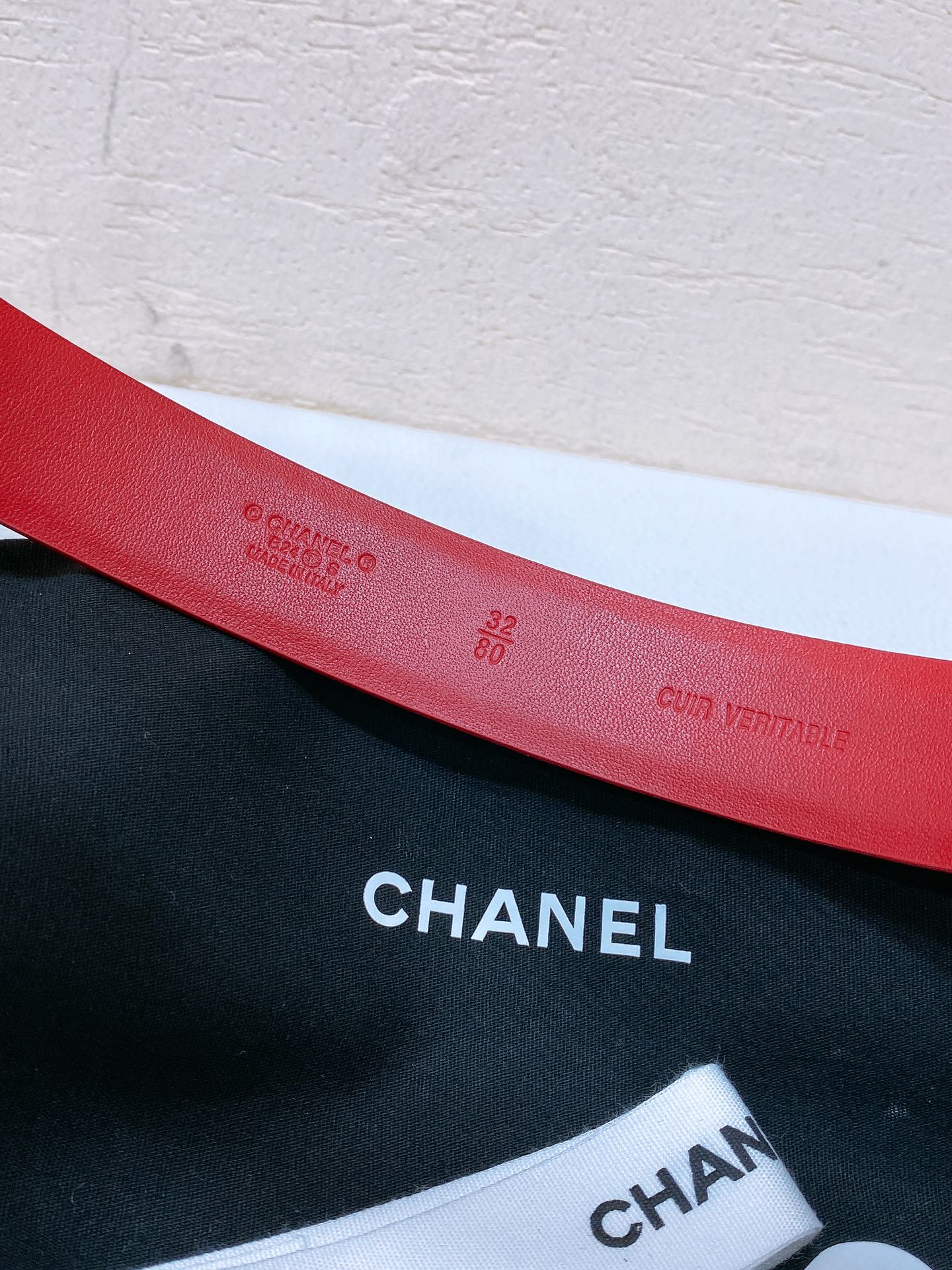 Chanel24c水钻粉红兰青黄彩色金属logo搭扣黄铜金属进口胎牛皮平纹带身手感柔软细腻3.0cm