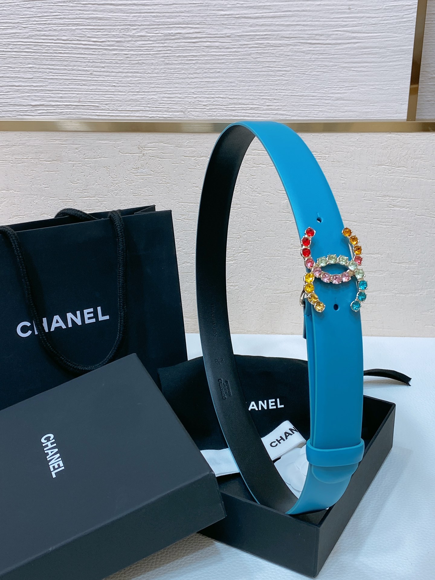 Chanel24c水钻粉红兰青黄彩色金属logo搭扣黄铜金属进口胎牛皮平纹带身手感柔软细腻3.0cm