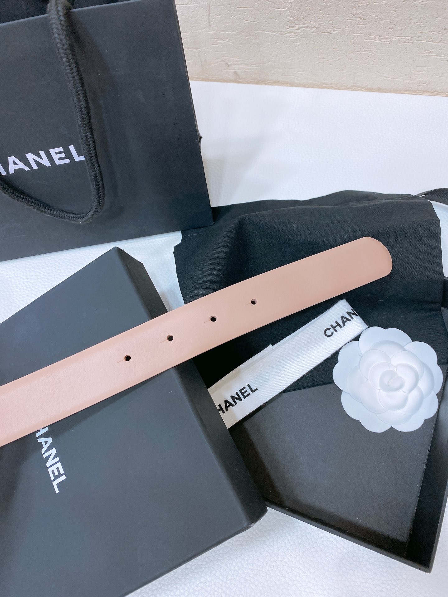 Chanel24c水钻粉红兰青黄彩色金属logo搭扣黄铜金属进口胎牛皮平纹带身手感柔软细腻3.0cm