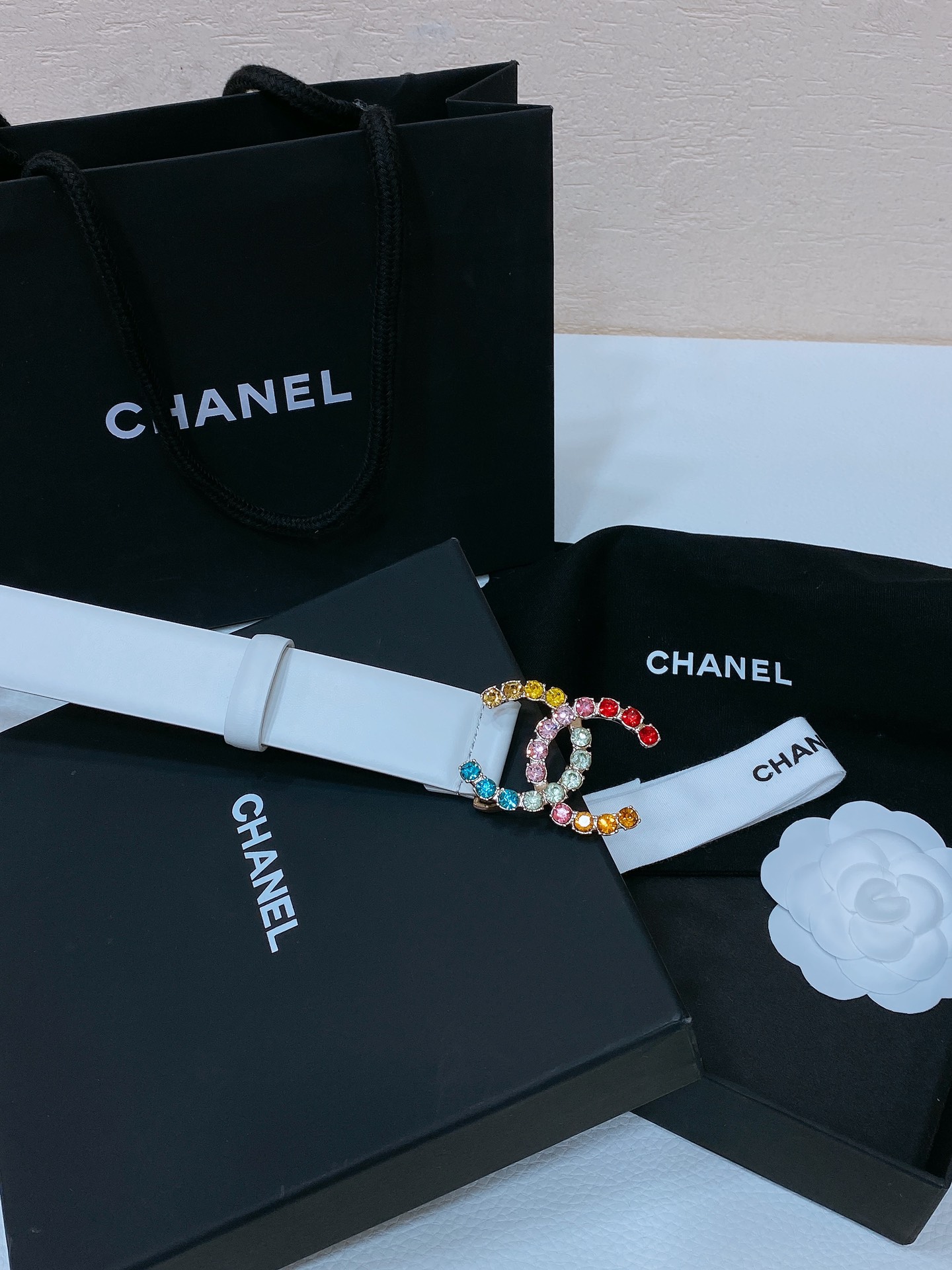 Chanel24c水钻粉红兰青黄彩色金属logo搭扣黄铜金属进口胎牛皮平纹带身手感柔软细腻3.0cm