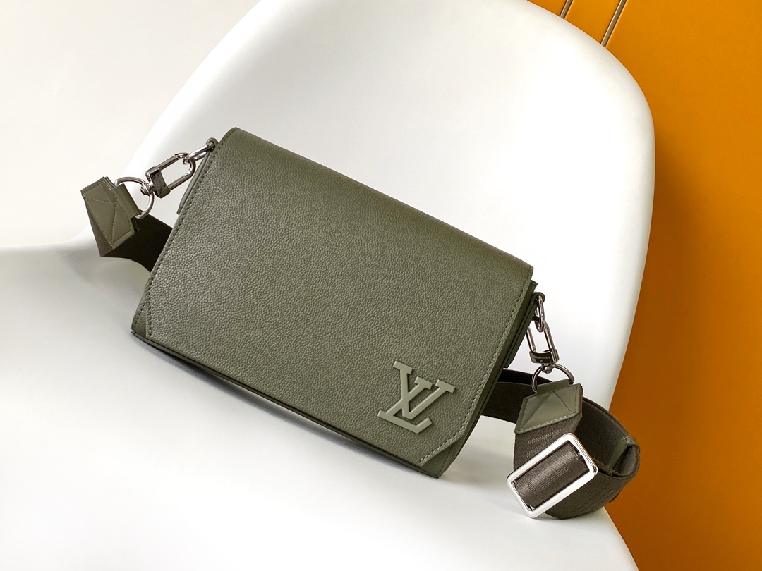 Louis Vuitton Messenger-Taschen Grün Rindsleder M25125