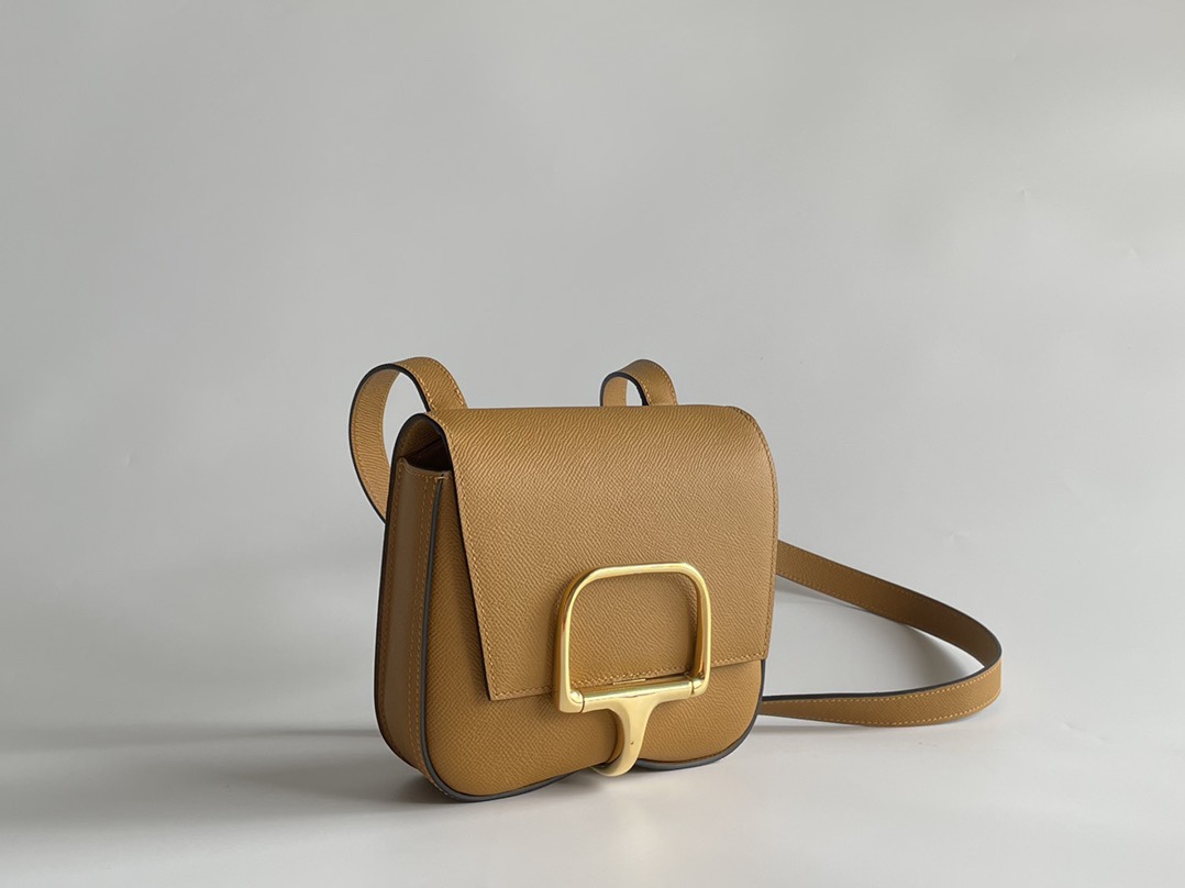 Hermès Butt bag Della Cavalleria mini 18cm epsom sesame color gold and silver buckle in stock